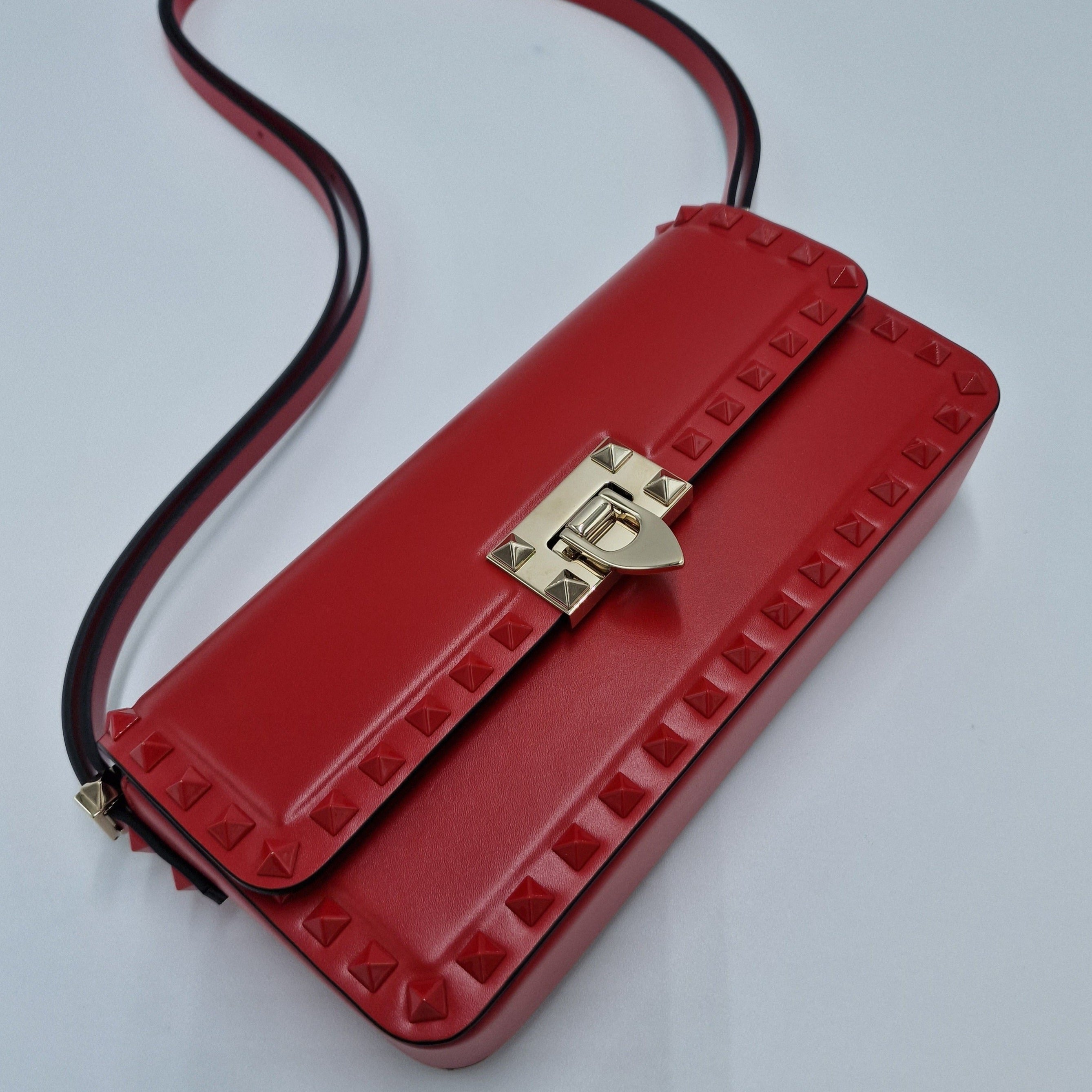 Valentino Garavani Rockstud23 Leather shoulder bag