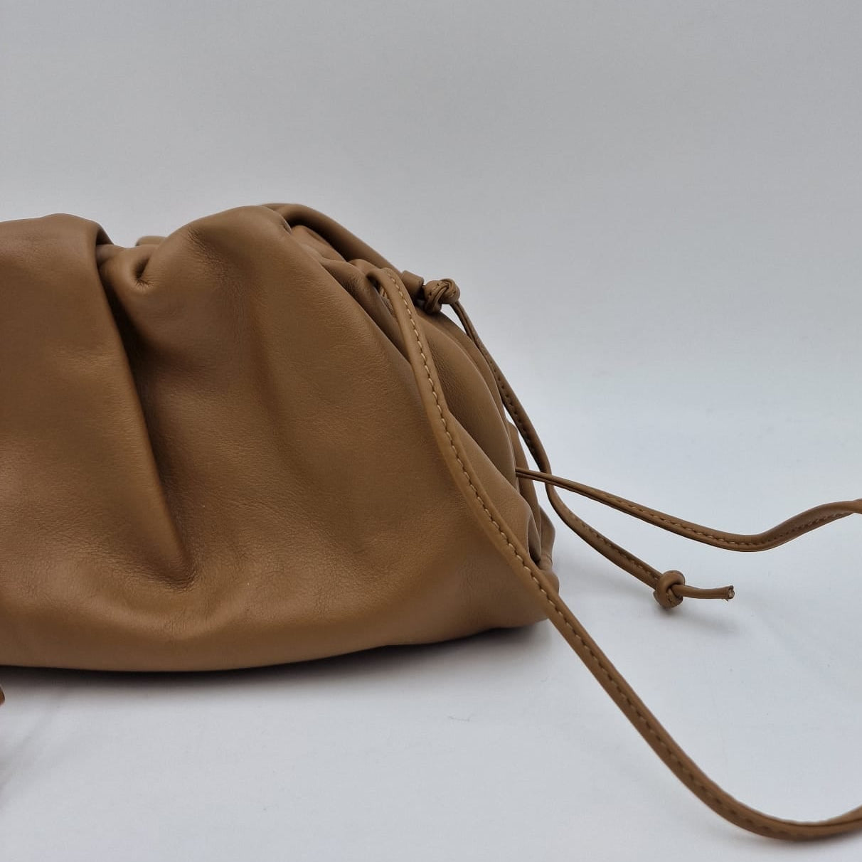 Louis Vuitton Pont 9 Cream