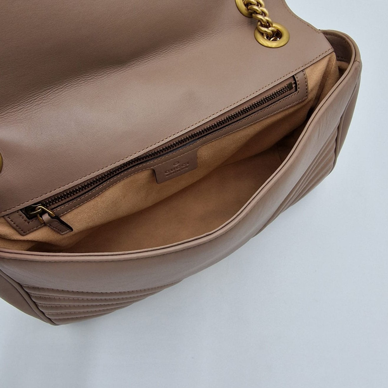 Gucci Marmont Medium Shoulder Bag