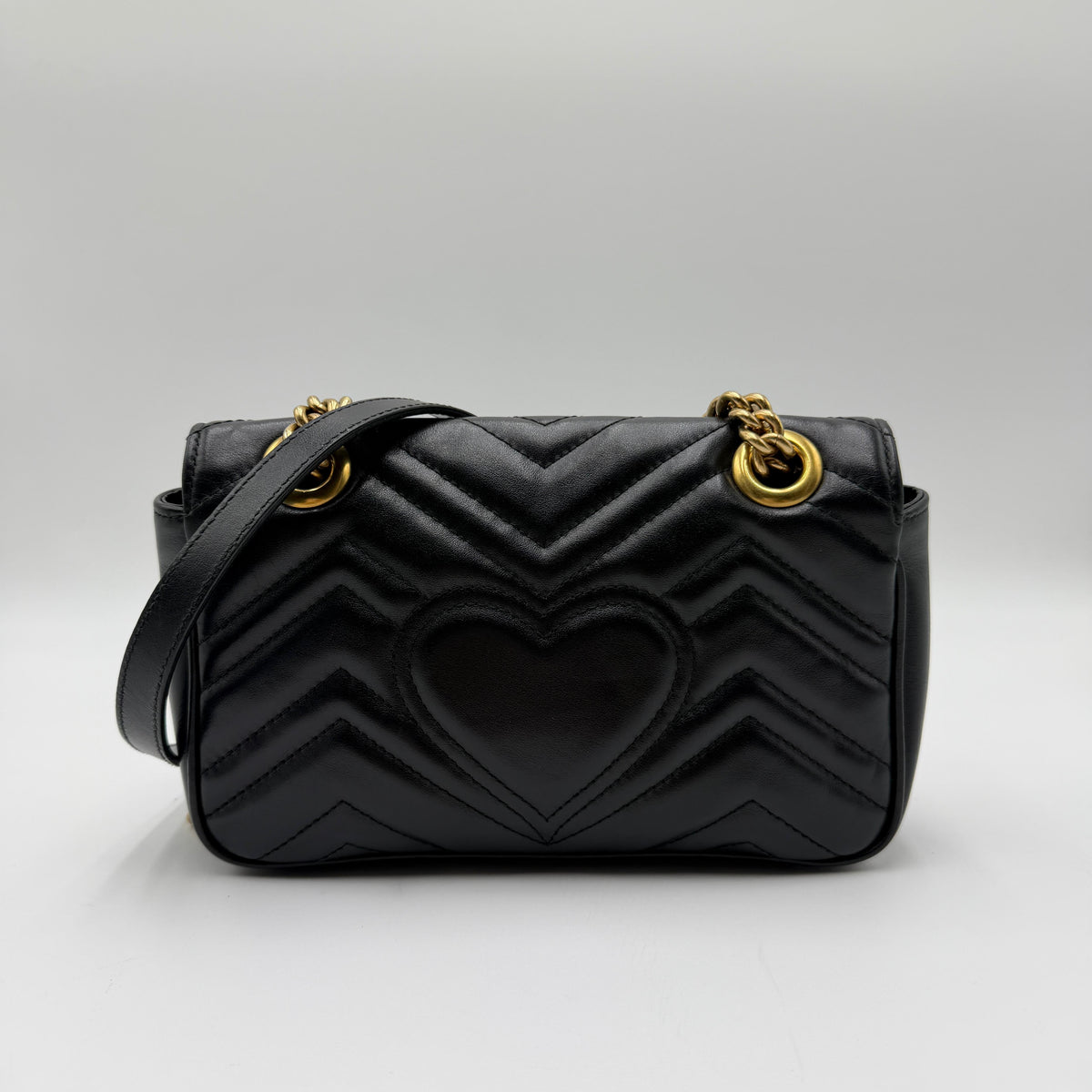 Gucci GG Marmont.