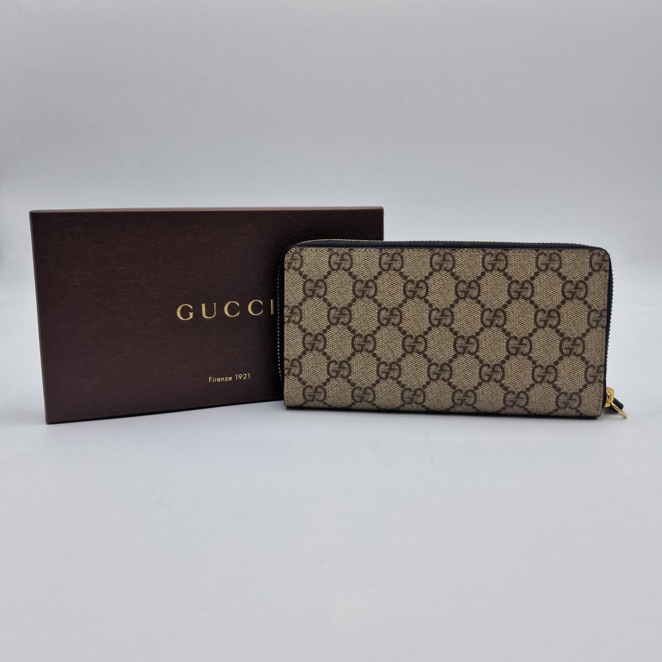 Gucci GG Supreme Wallet
