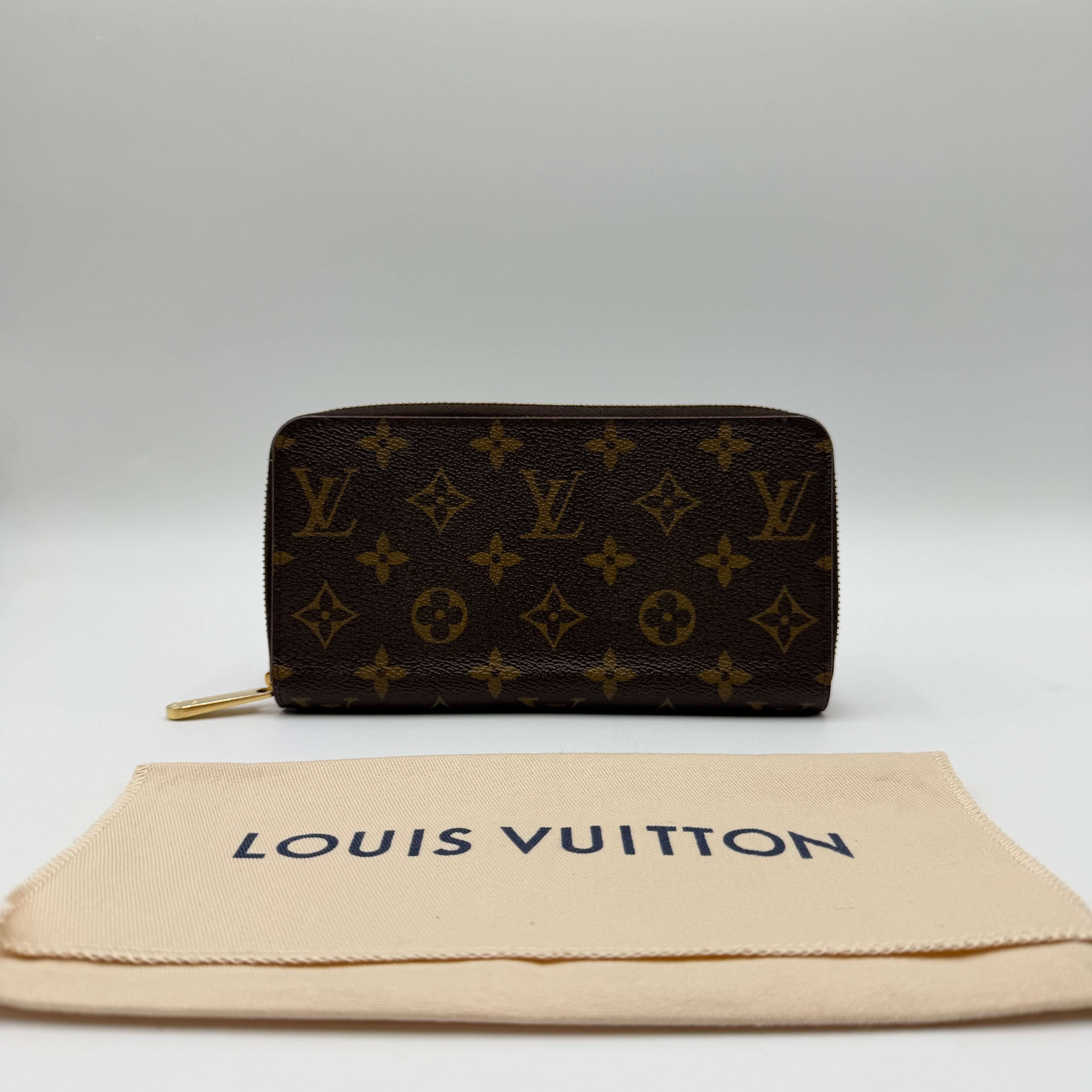 Louis Vuitton Zippy Wallet