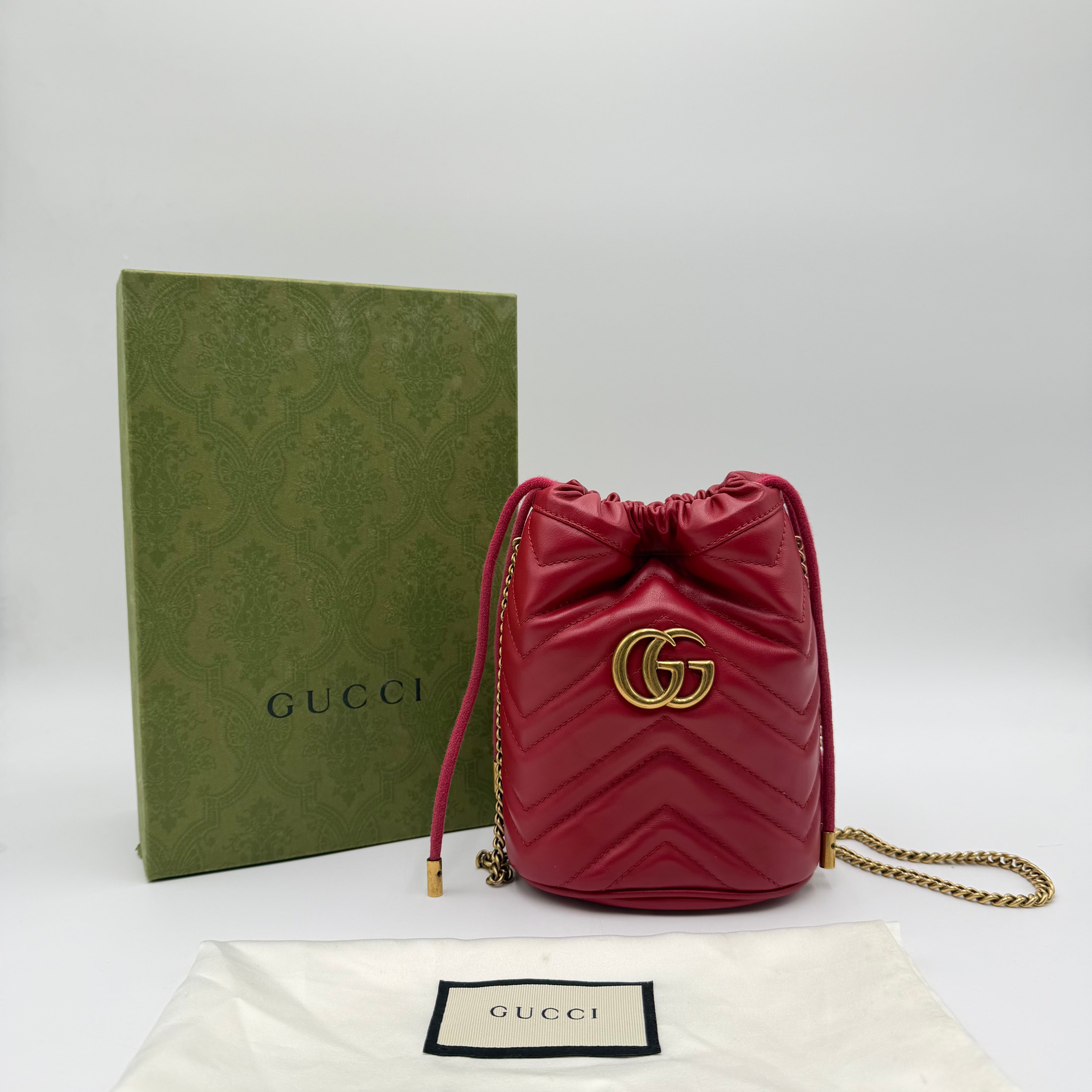 Gucci GG Marmont Mini Bucket
