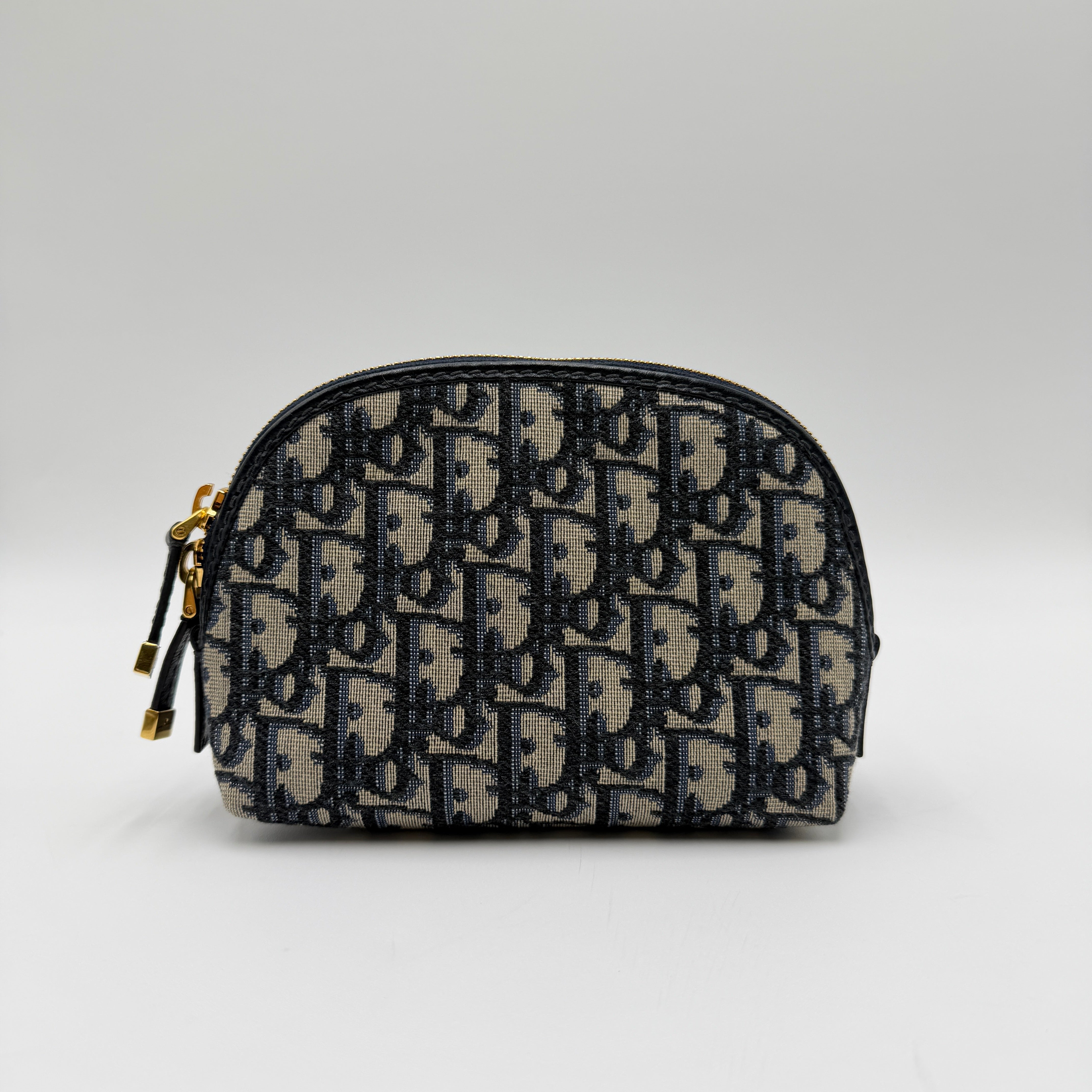 Dior 30 Montaigne Afrodite Pouch