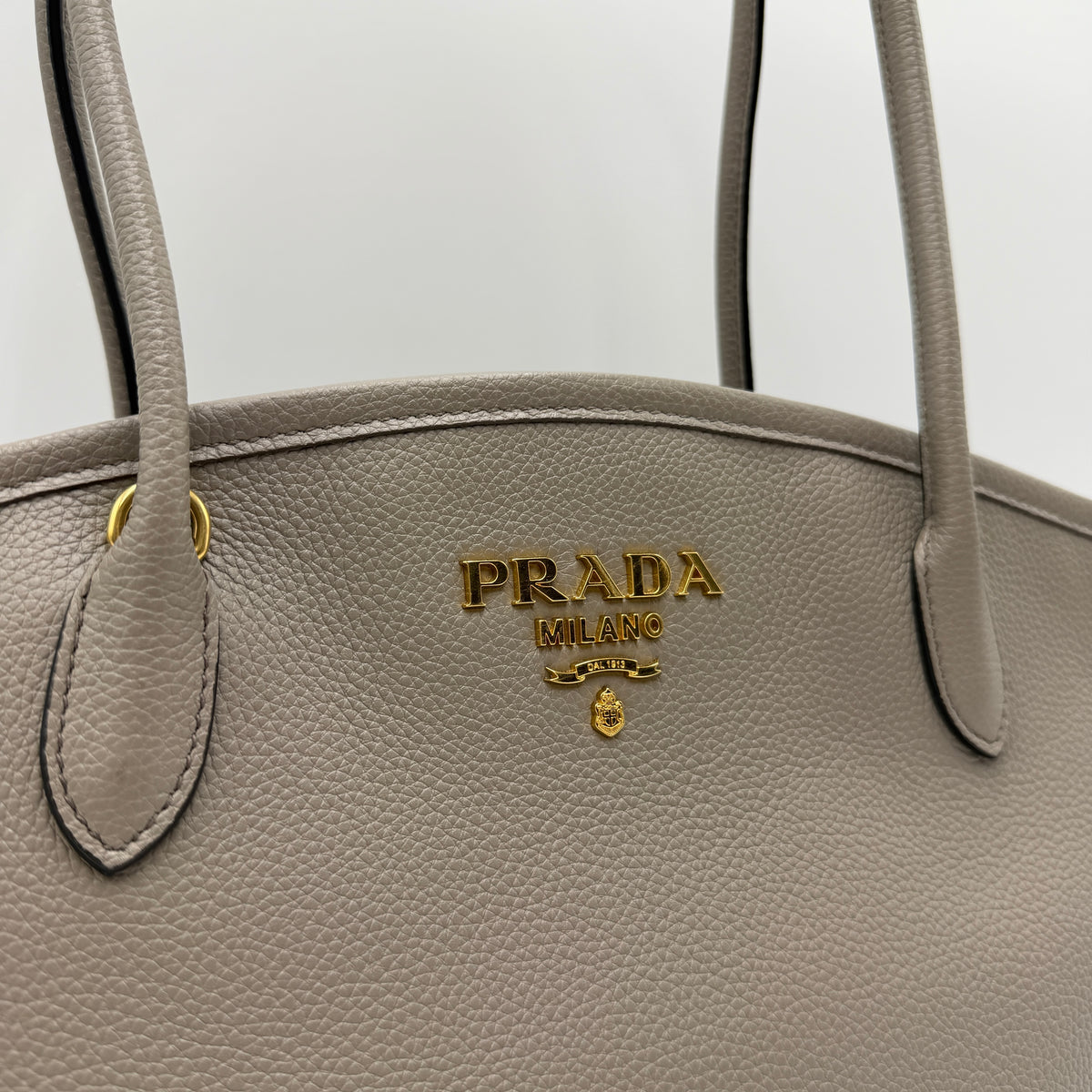 Prada Vitello Phoenix