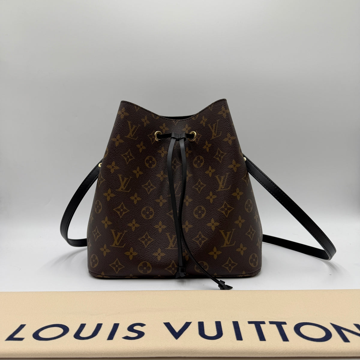 Louis Vuitton NéoNoé MM Monogram.