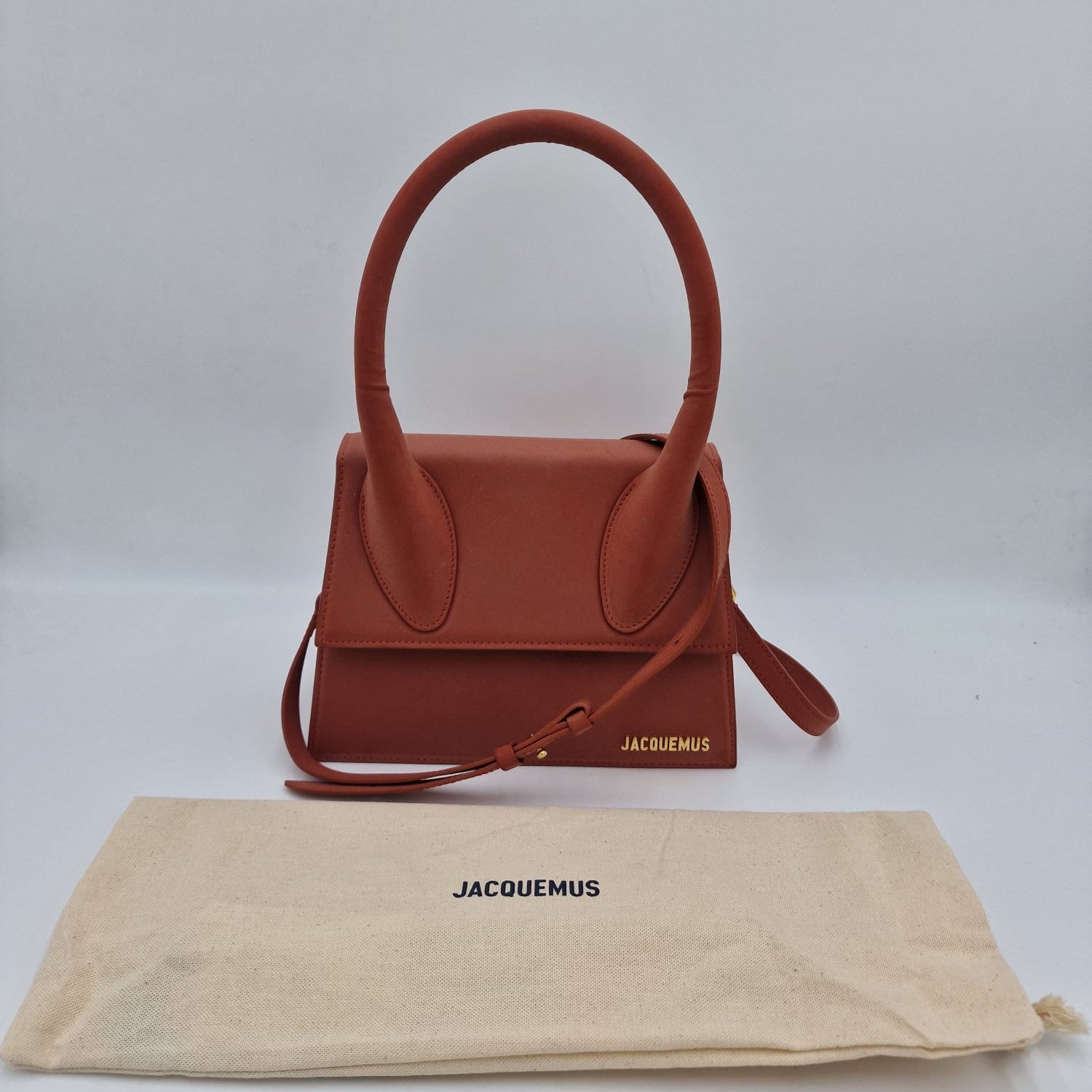 Jacquemus Grand Chiquito