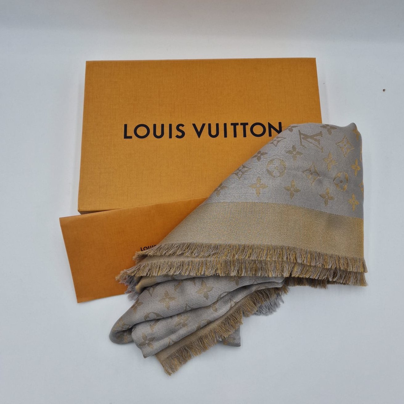 Louis Vuitton Monogram Shine Shawl Greige