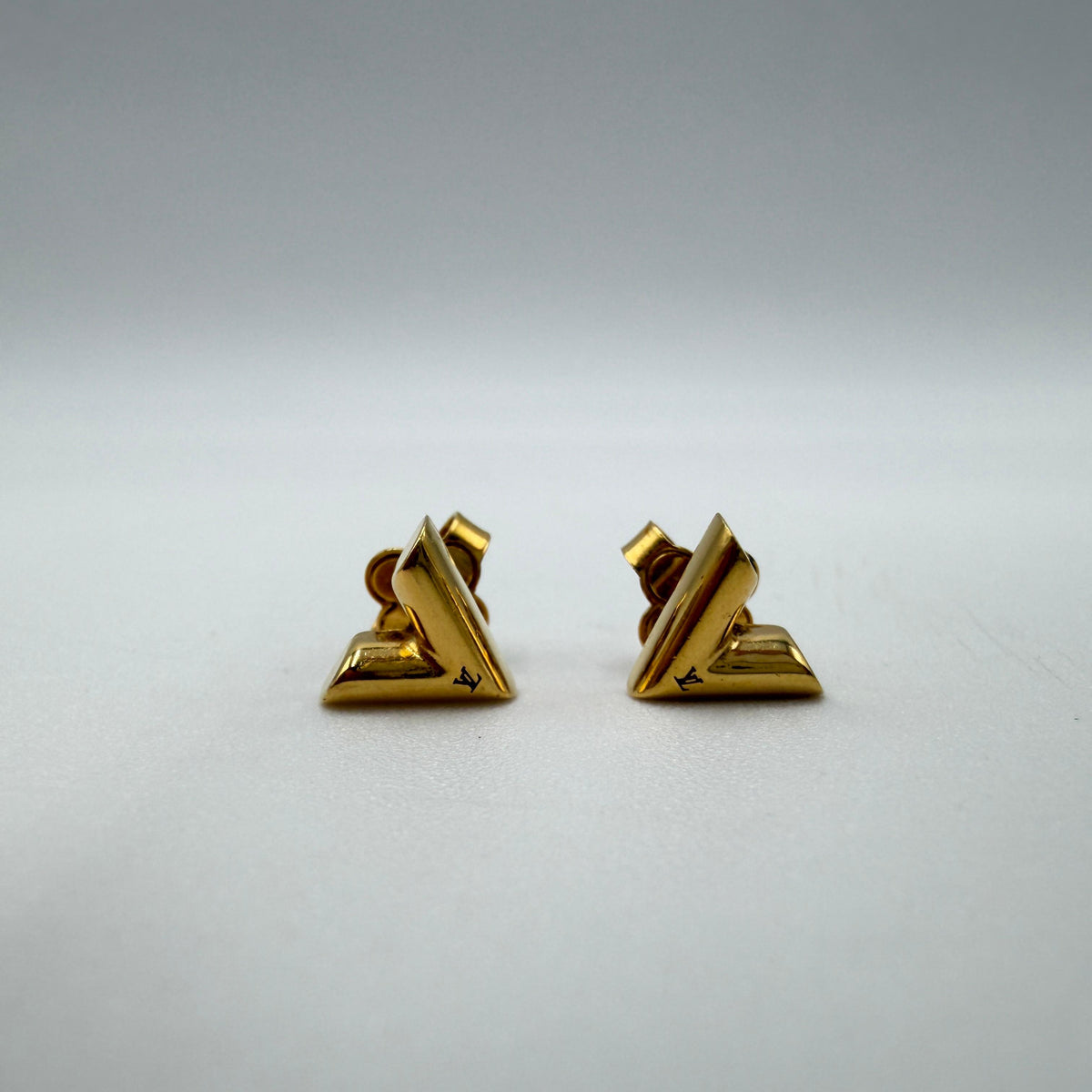 Louis Vuitton Essential V Stud Earrings