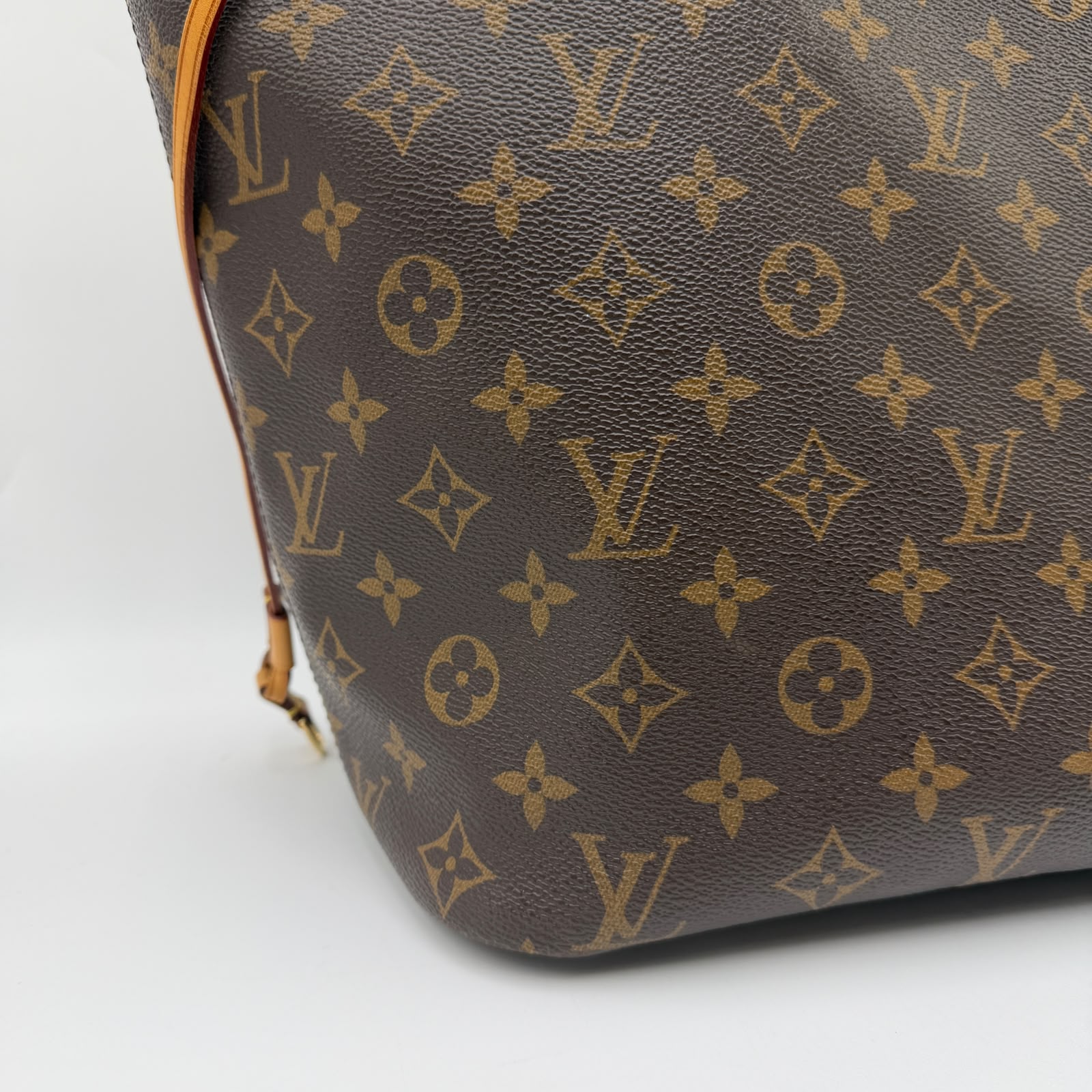 Louis Vuitton MM Neverfull Monogram