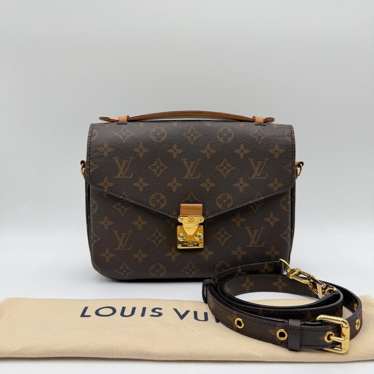 Louis Vuitton Pochette Métis