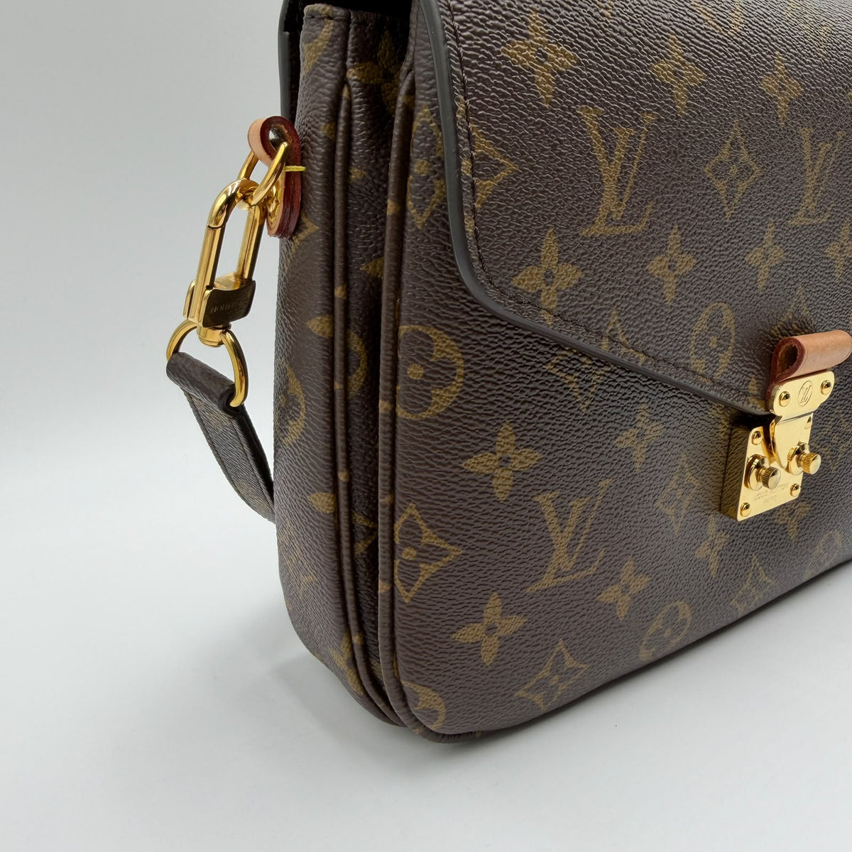 Louis Vuitton Pochette Métis