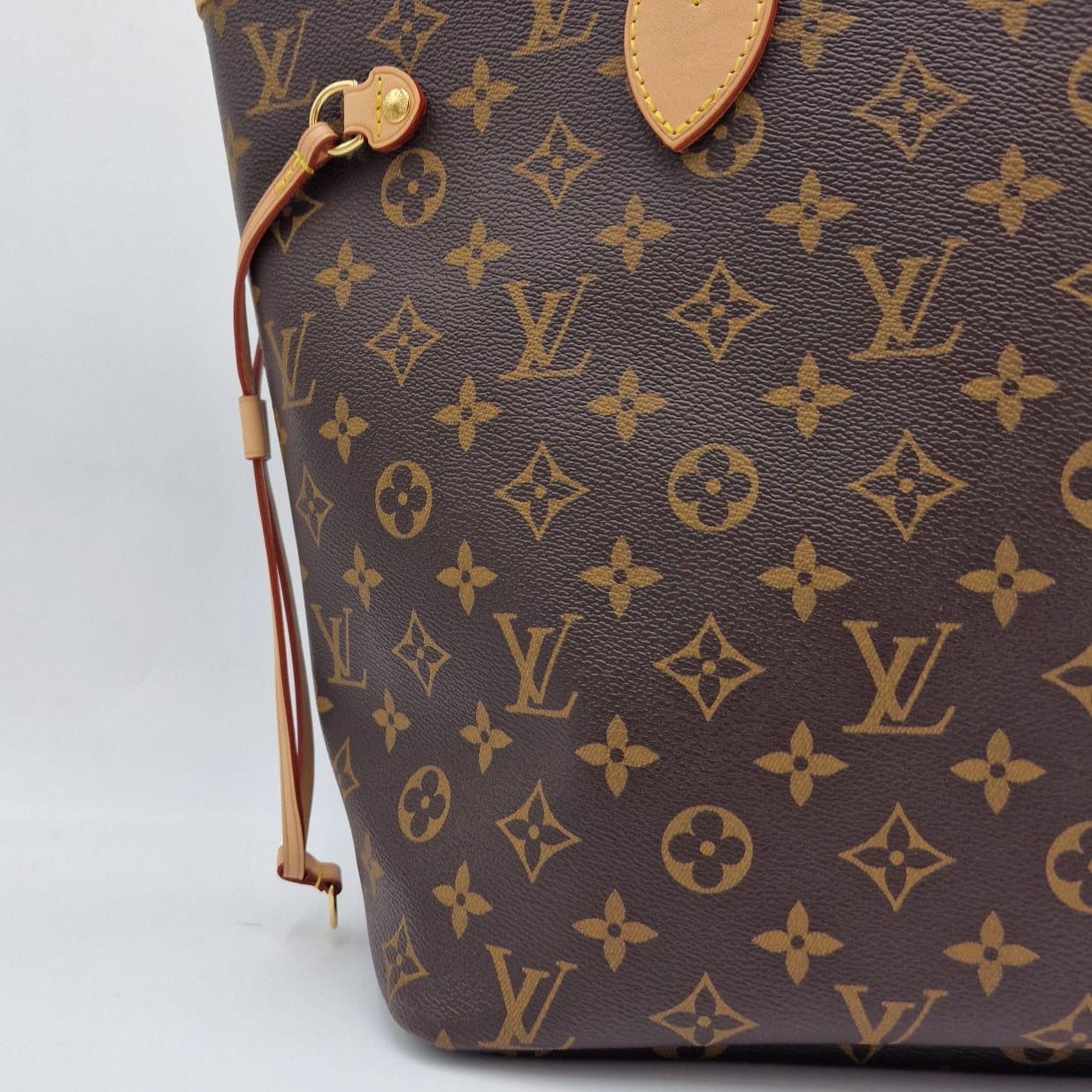 Louis Vuitton MM Neverfull Monogram