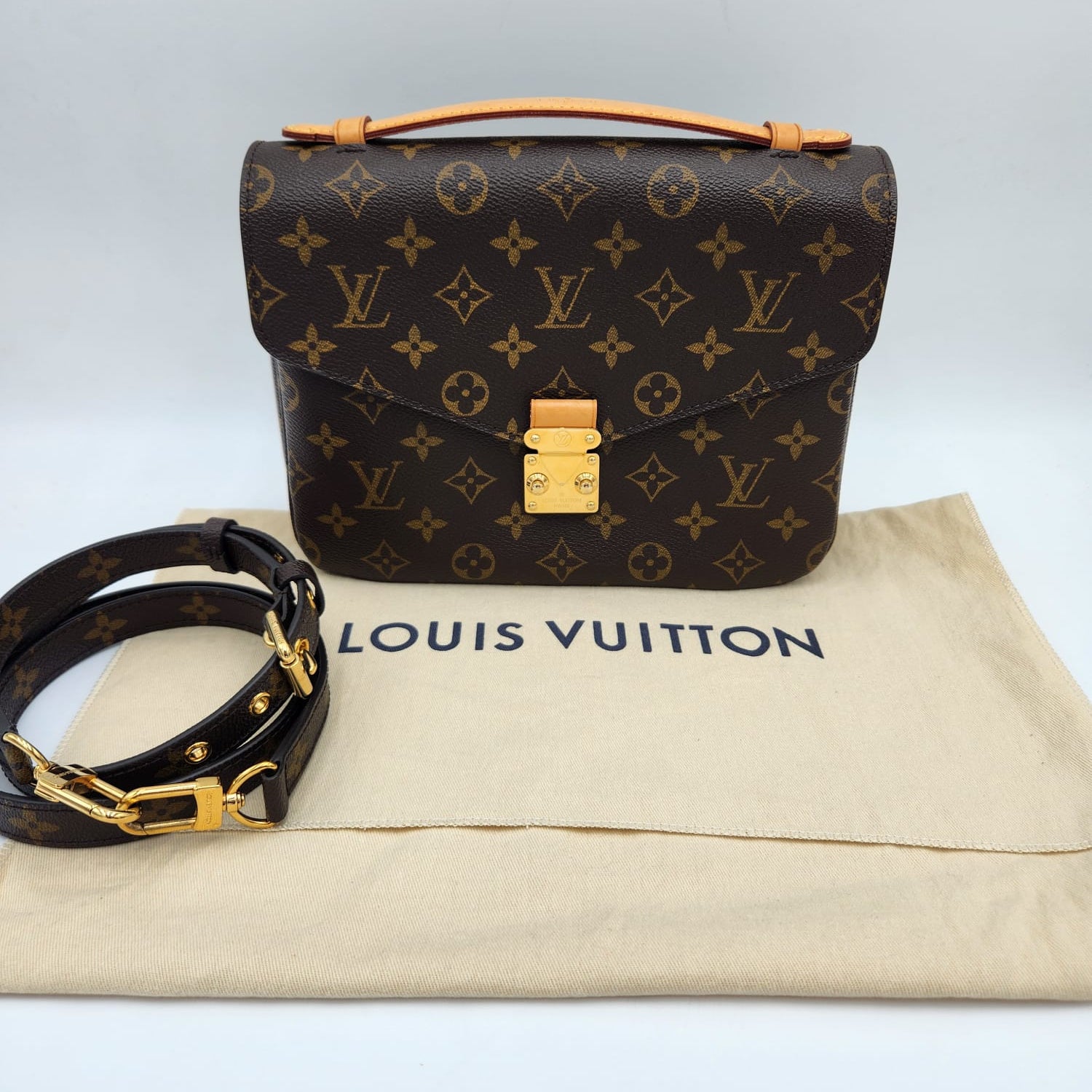 Louis Vuitton Pochette Métis