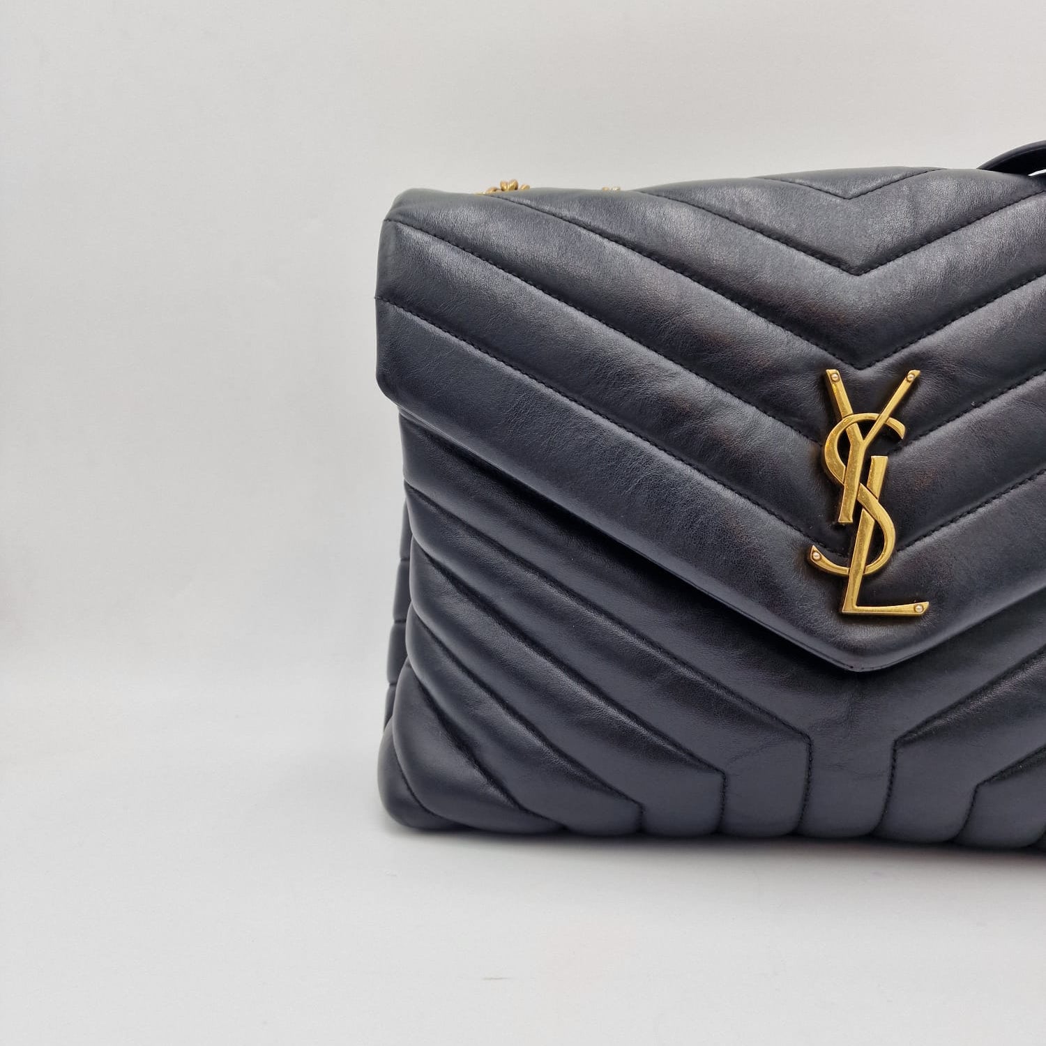 Saint Laurent Medium Loulou