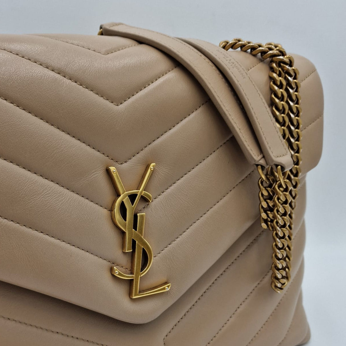 Saint Laurent Loulou Medium