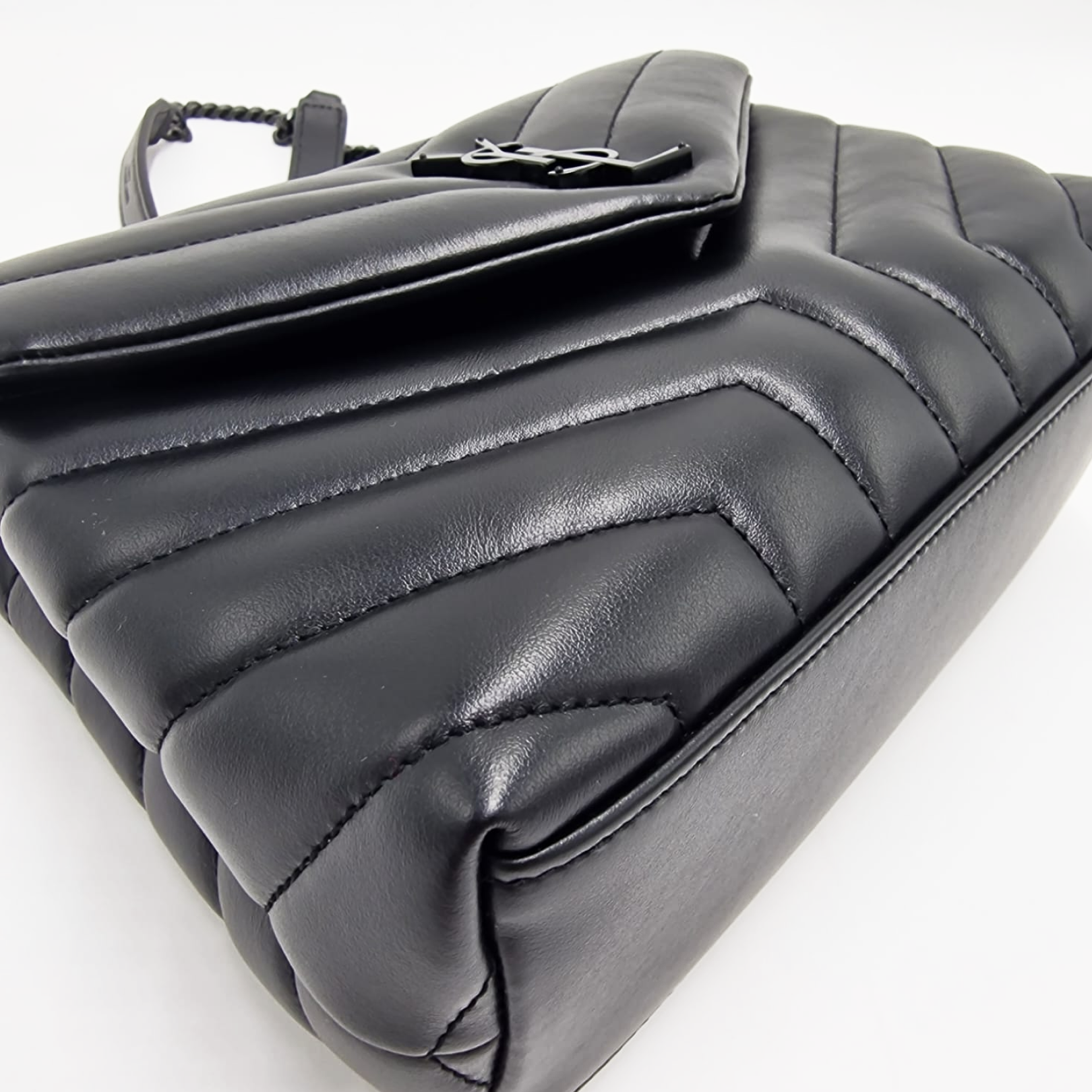 Saint Laurent Loulou Small Black Hardware