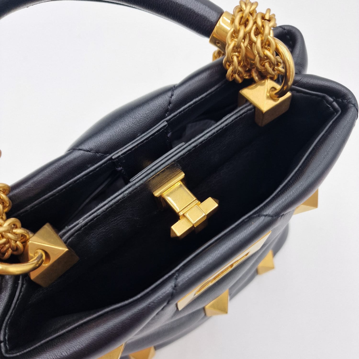 Valentino Garavani Roman Stud