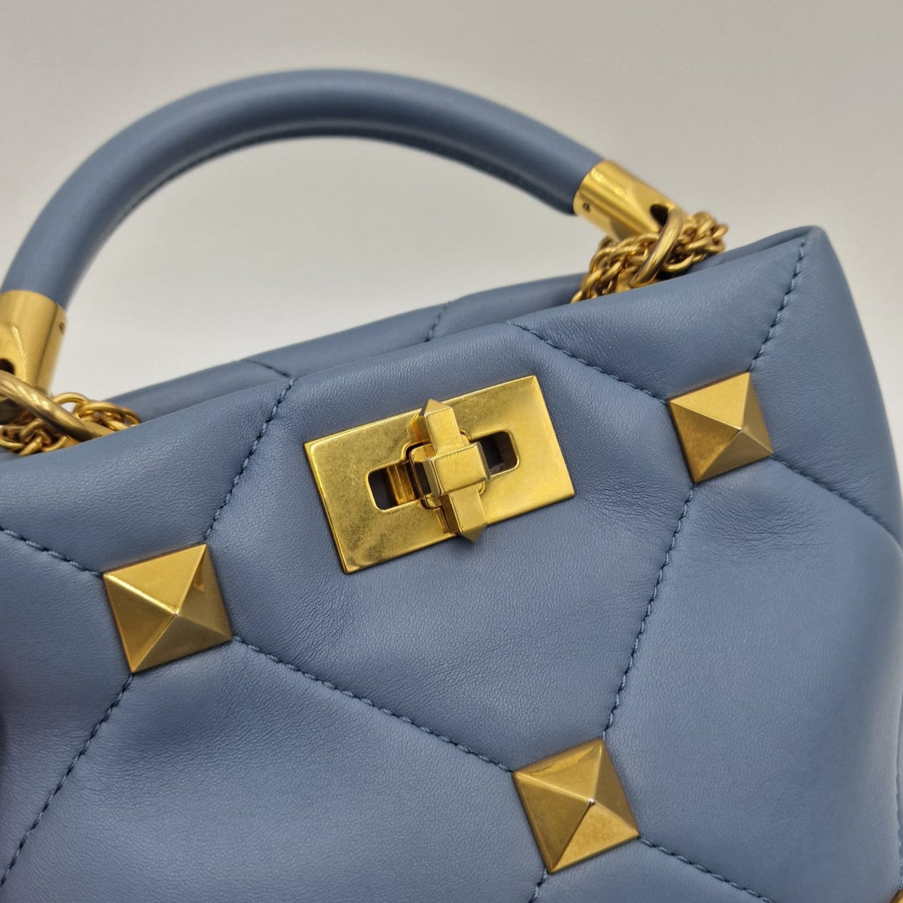 Valentino Garavani Roman Stud