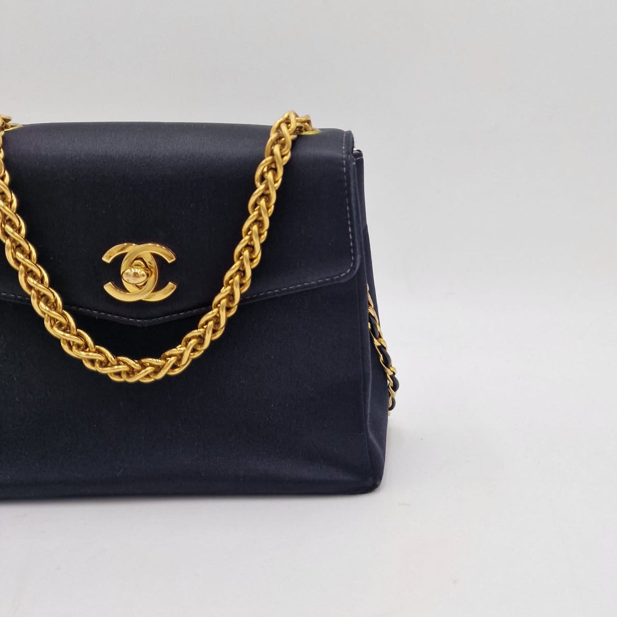 Chanel Vintage CC Chain Flap