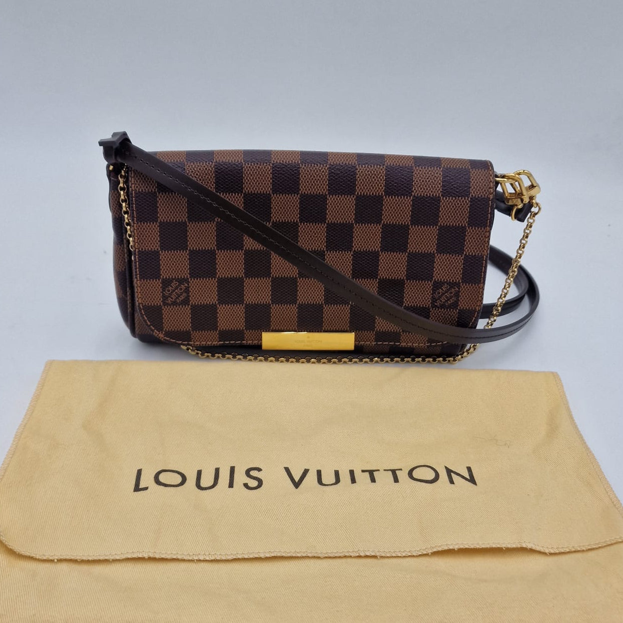 Louis Vuitton Favourite Damier Ebene