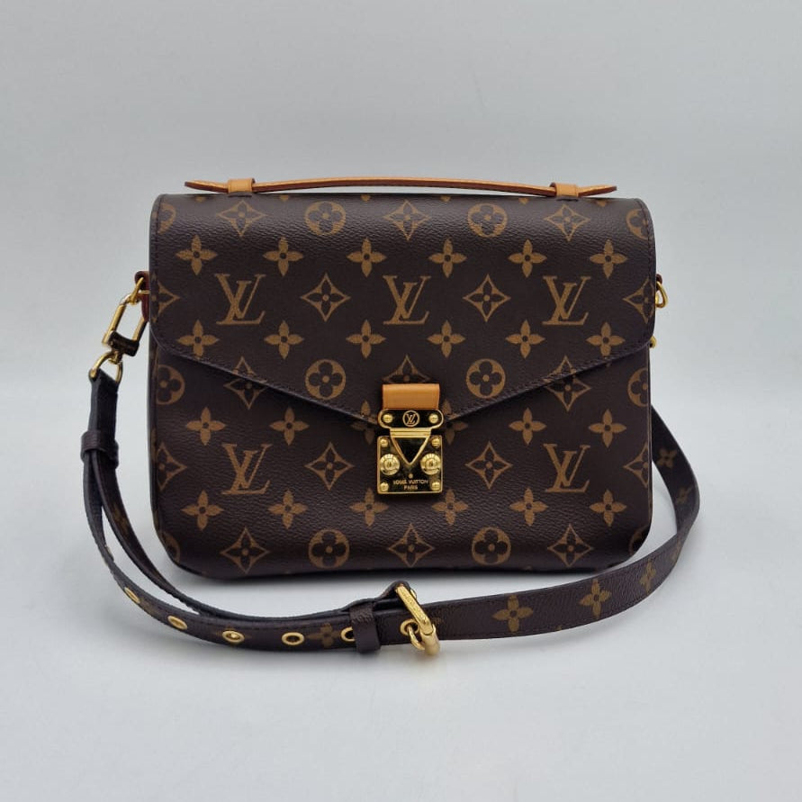 Louis Vuitton Pochette Métis