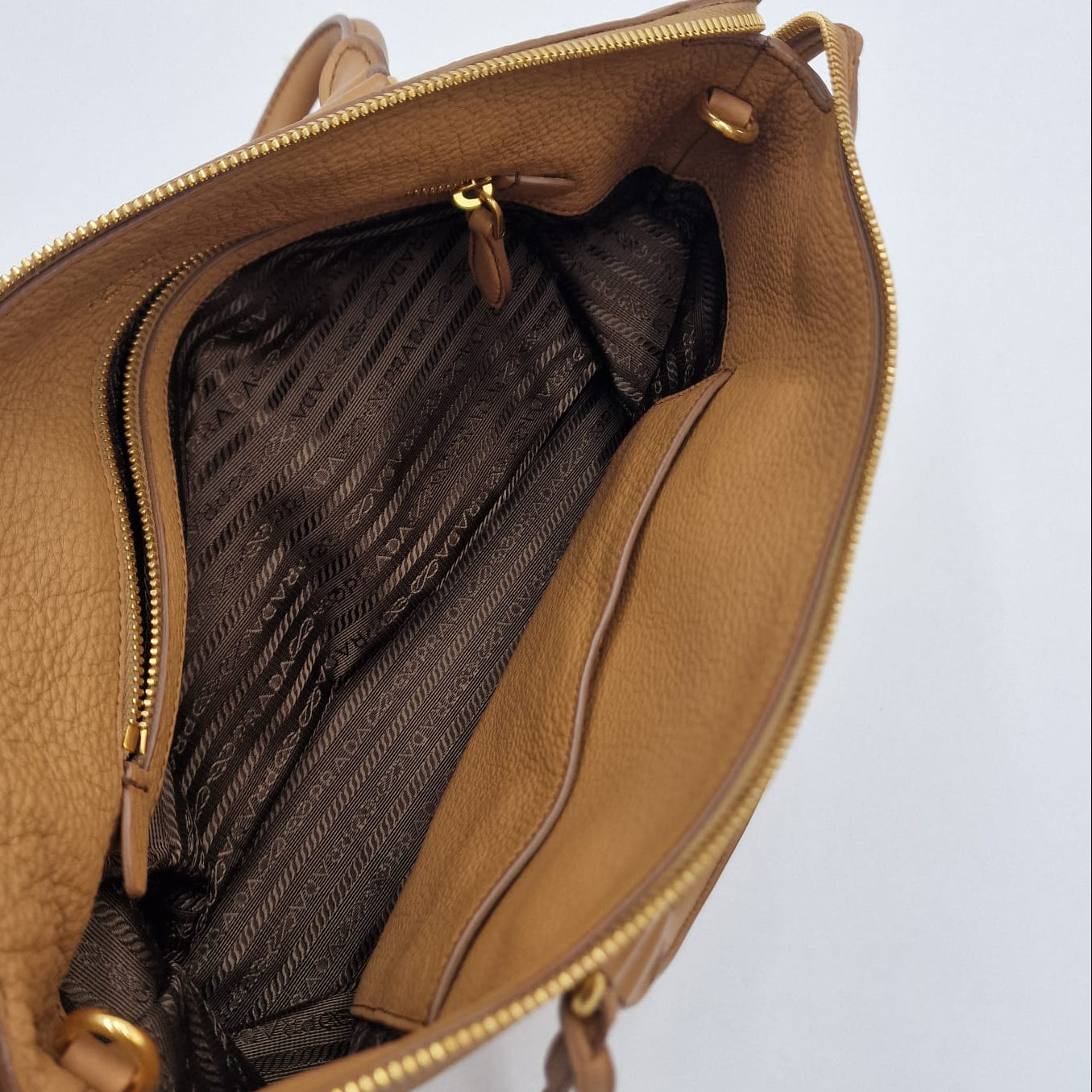 Prada Vitello Daino