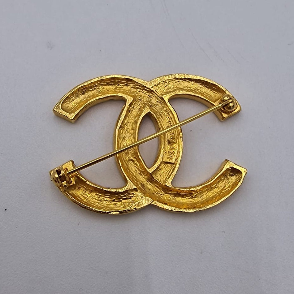 Chanel Strass Gold Gold CC Brooch