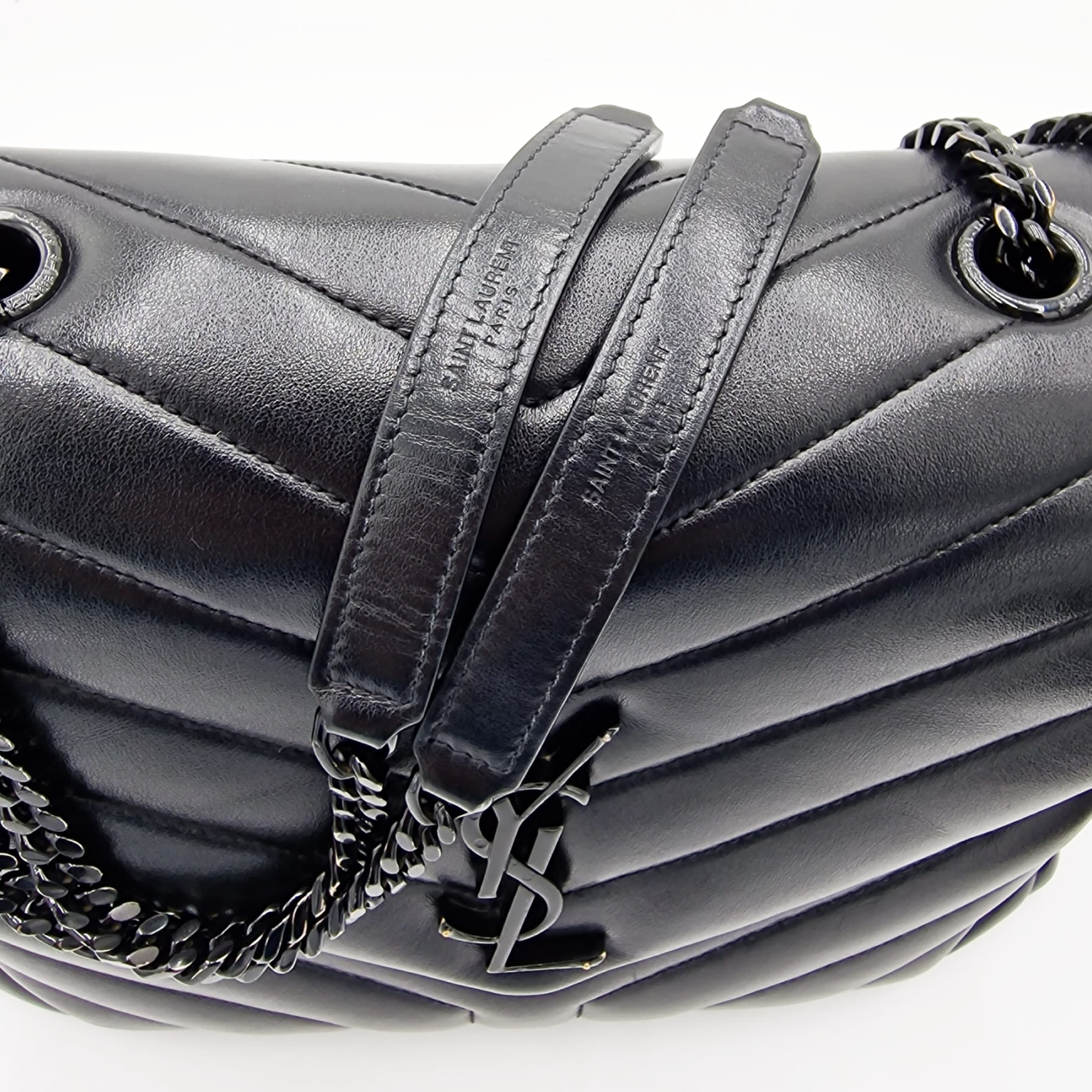 Saint Laurent Loulou Medium Black Hardware