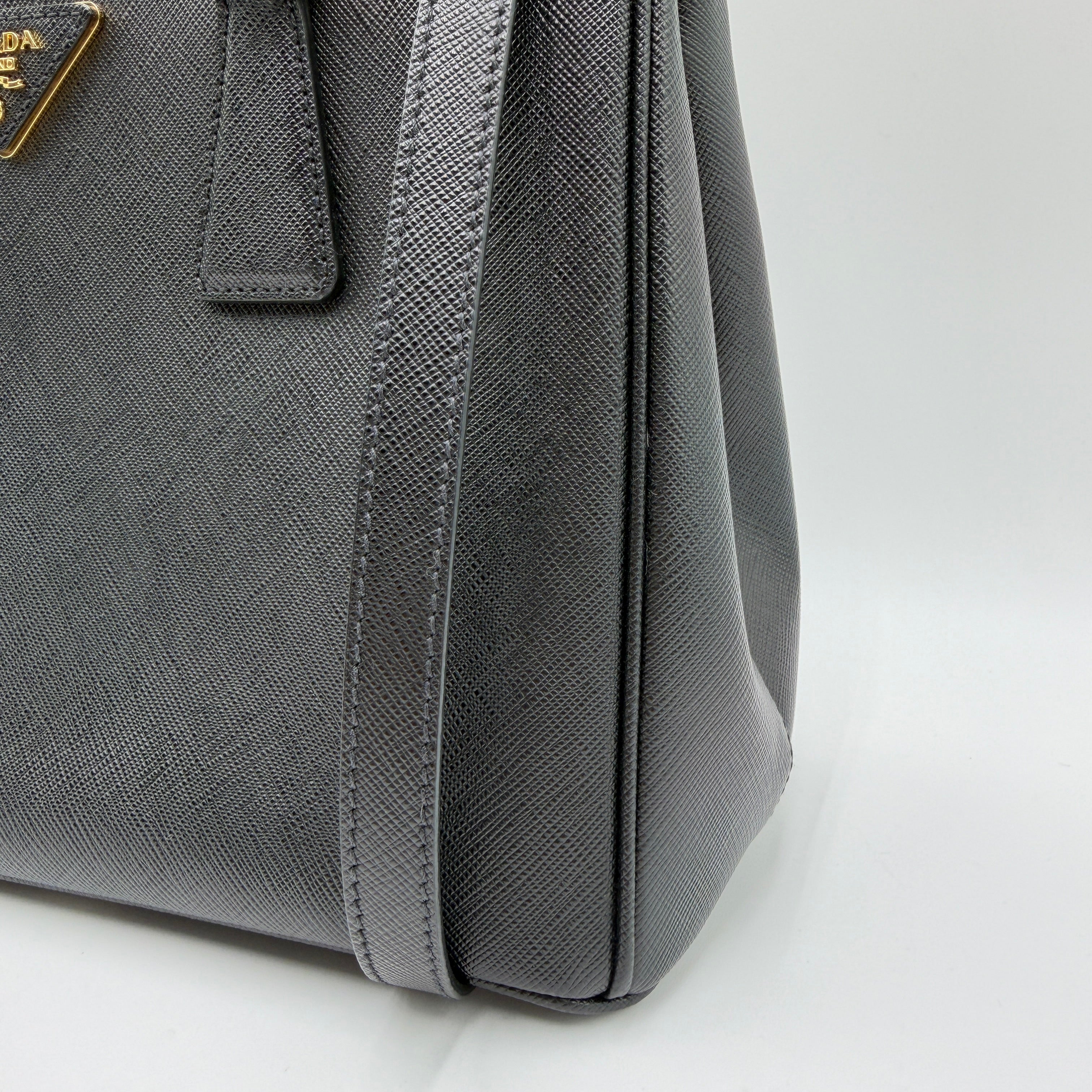 Prada Galleria Medium
