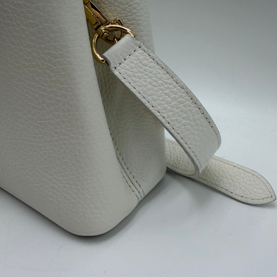Louis Vuitton Capucines BB