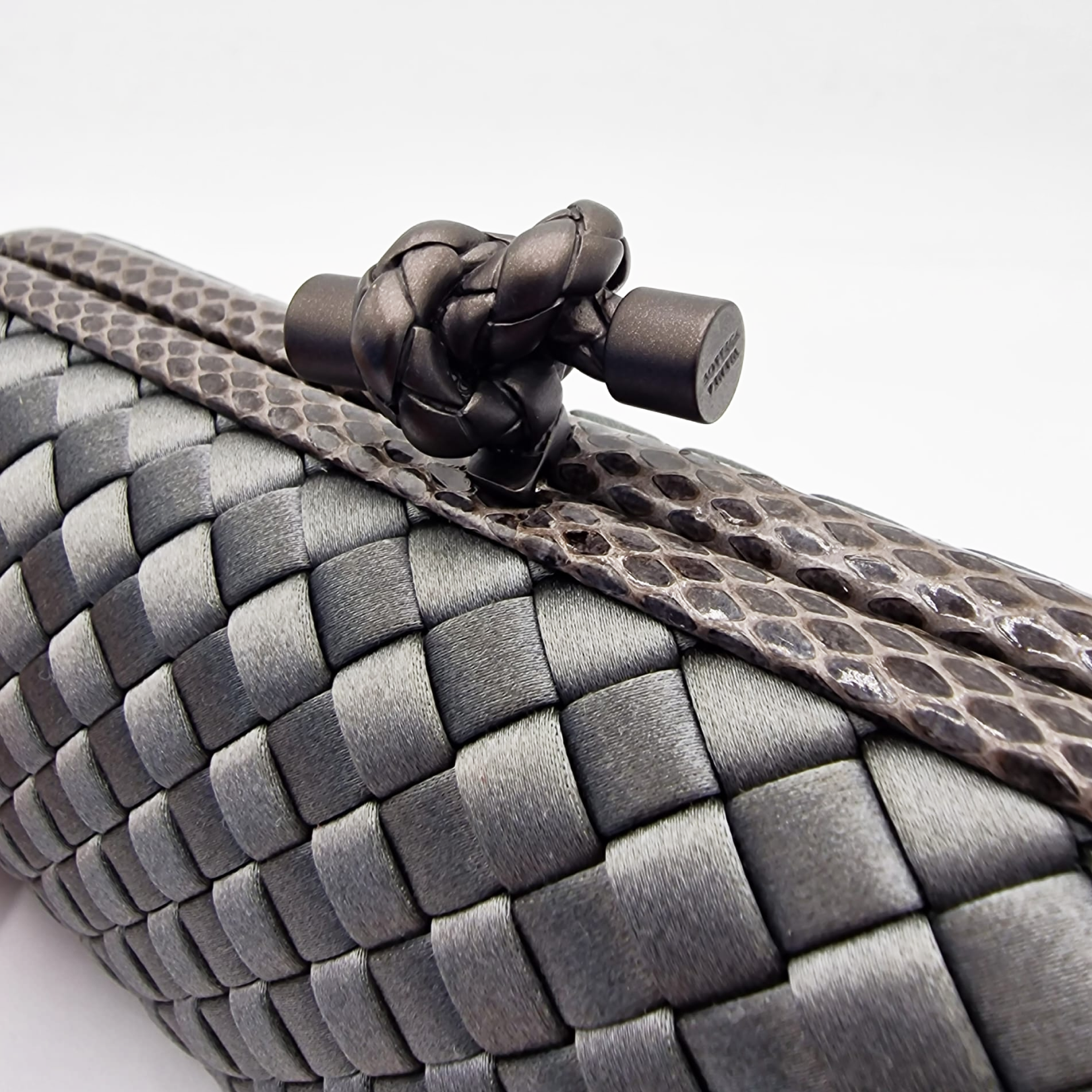Bottega Veneta Pochette Knot