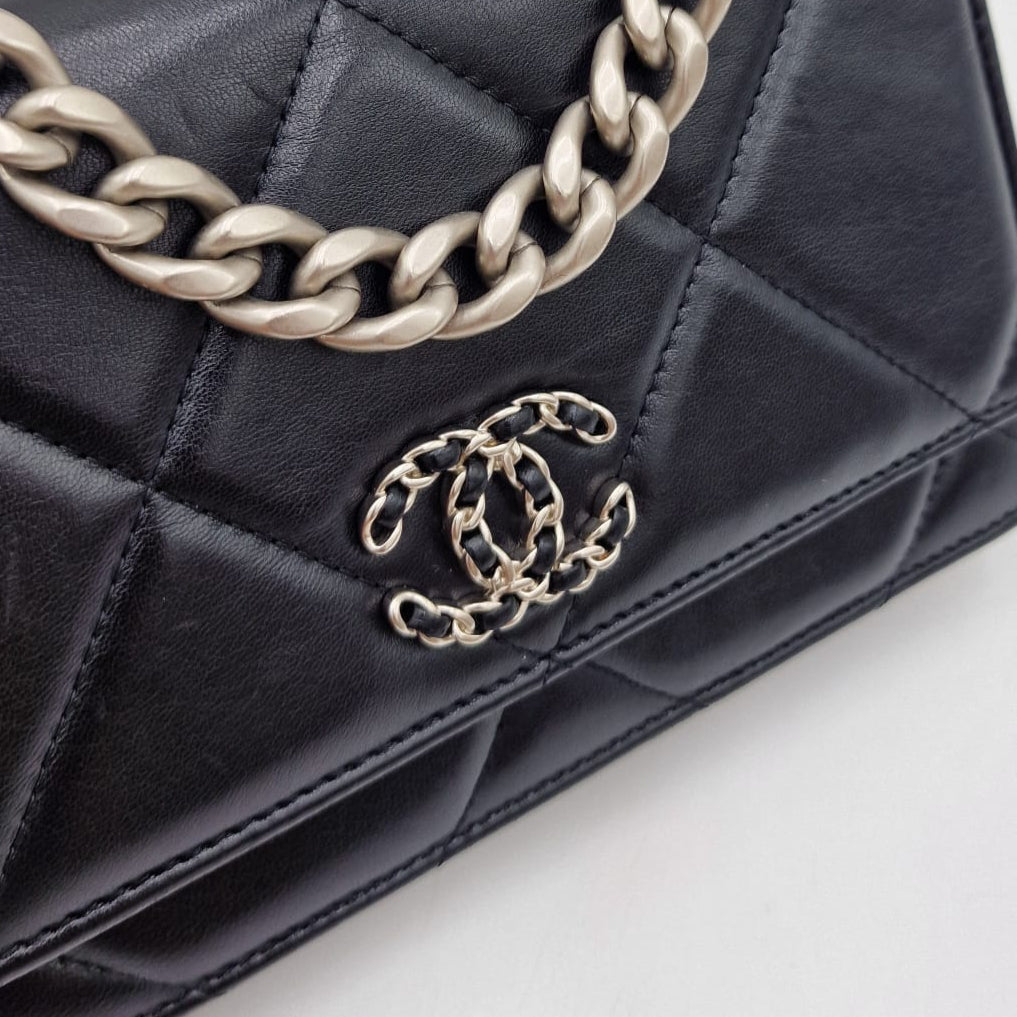 Chanel 19 Flap WOC