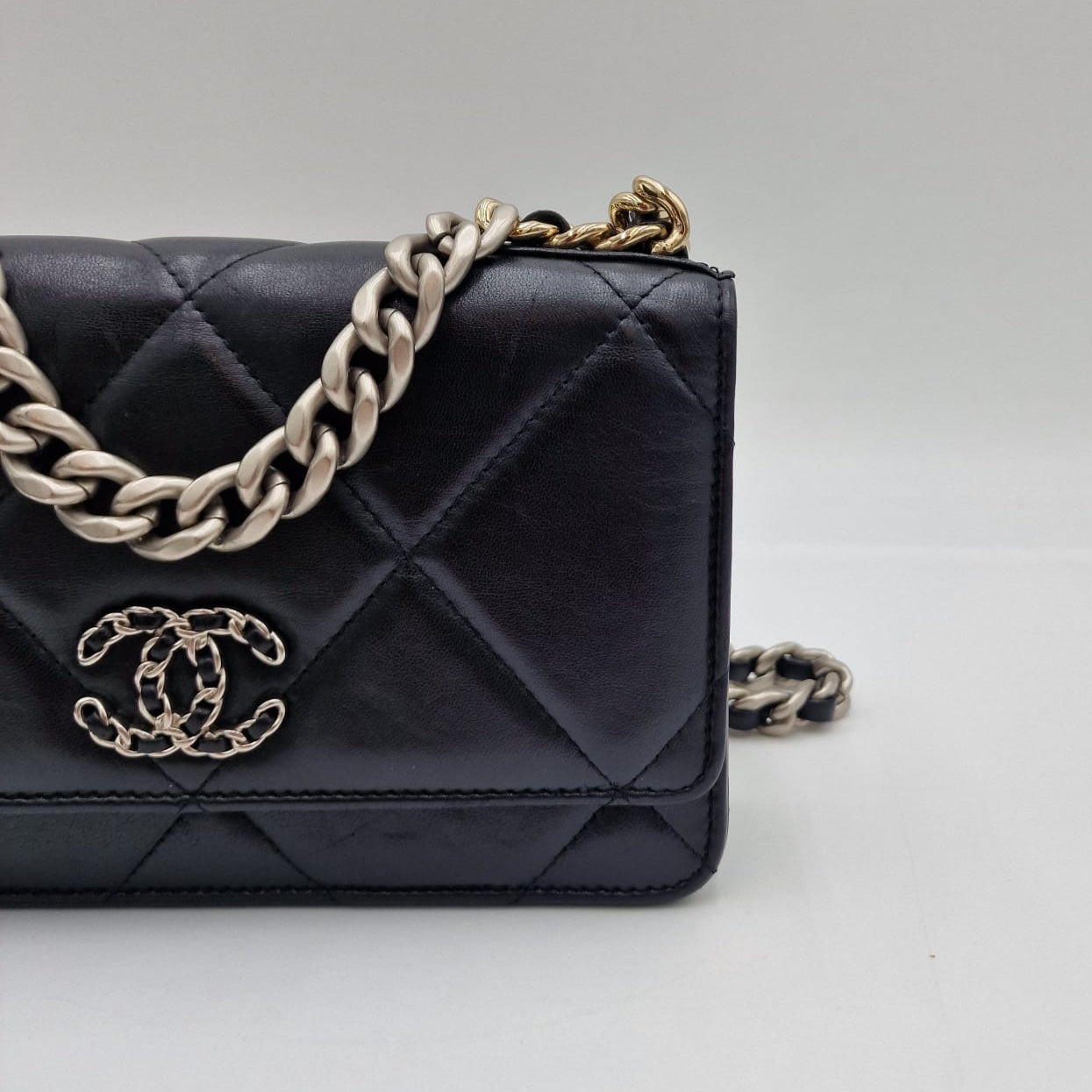 Chanel 19 Flap WOC