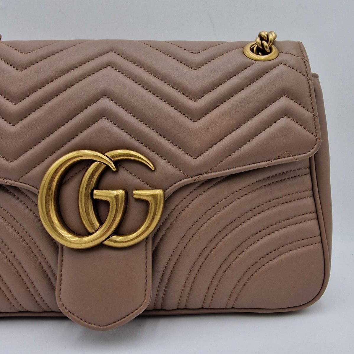 Gucci Marmont Medium Shoulder Bag
