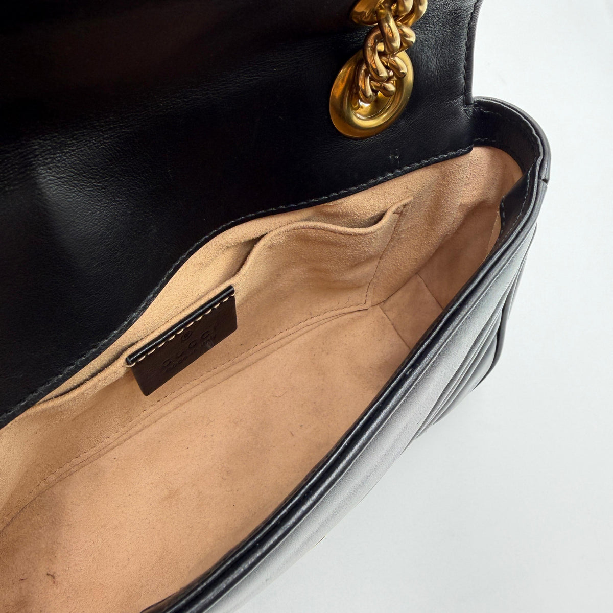 Gucci GG Marmont.