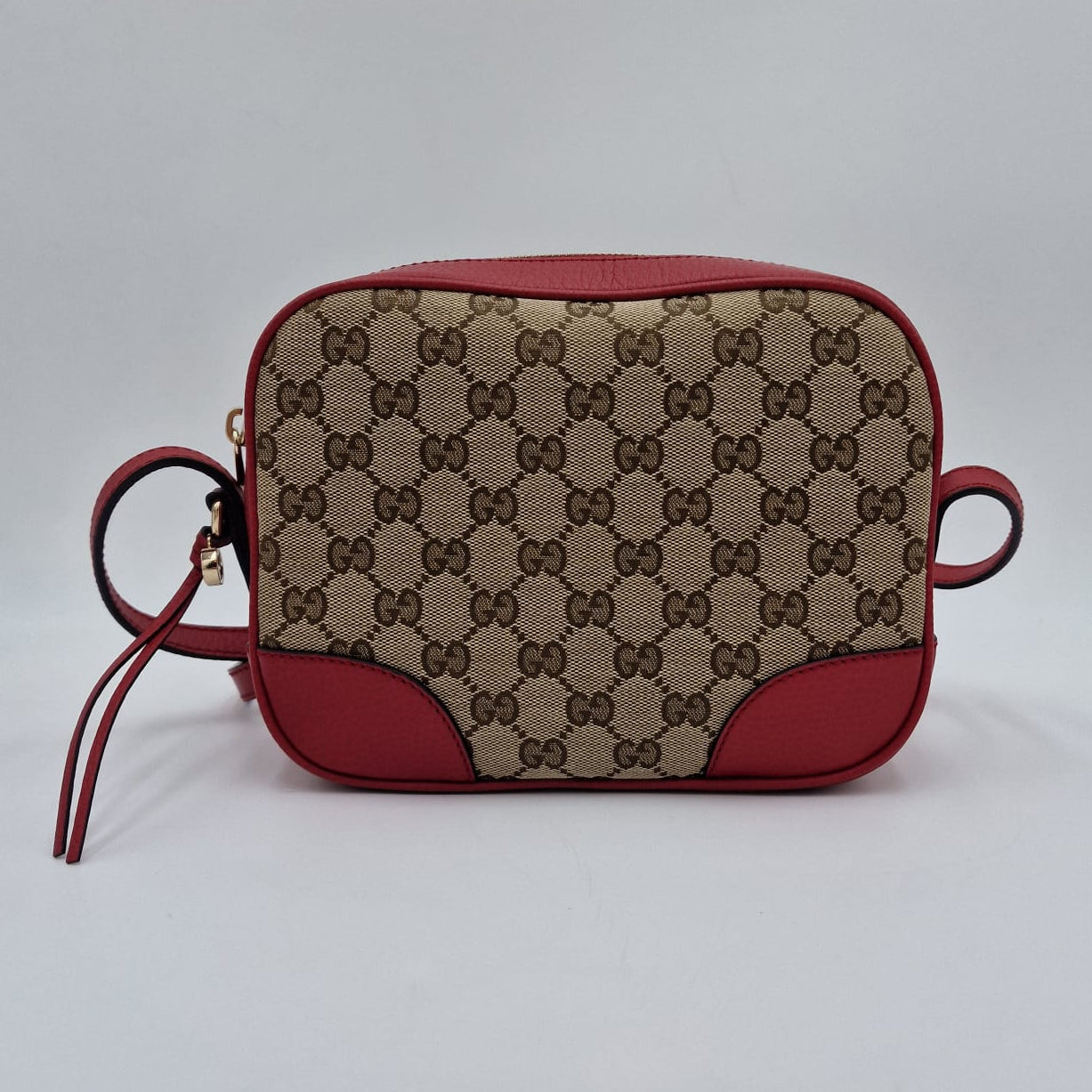 Gucci Bree Supreme Camera Bag