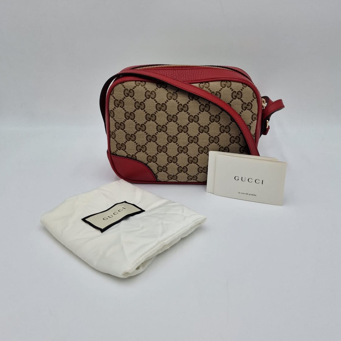 Gucci Bree Supreme Camera Bag