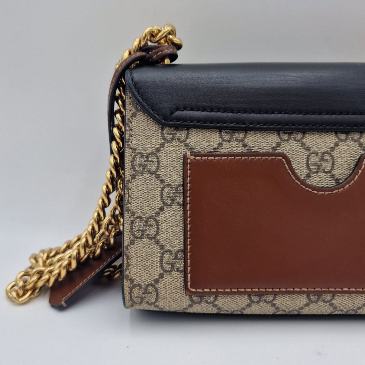Gucci Padlock Signature.
