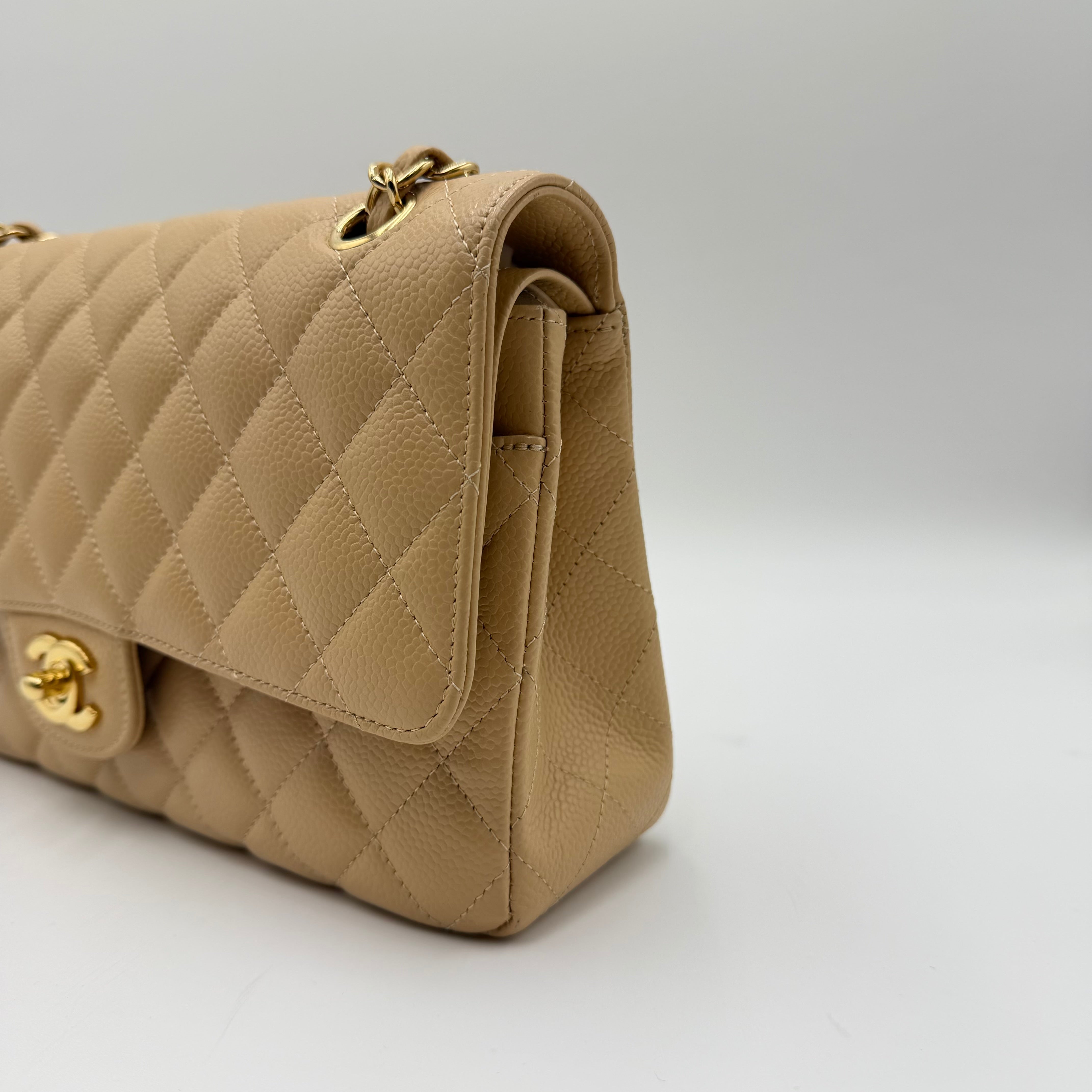 Chanel Classic 11.12 Caviar Medium Double Flap