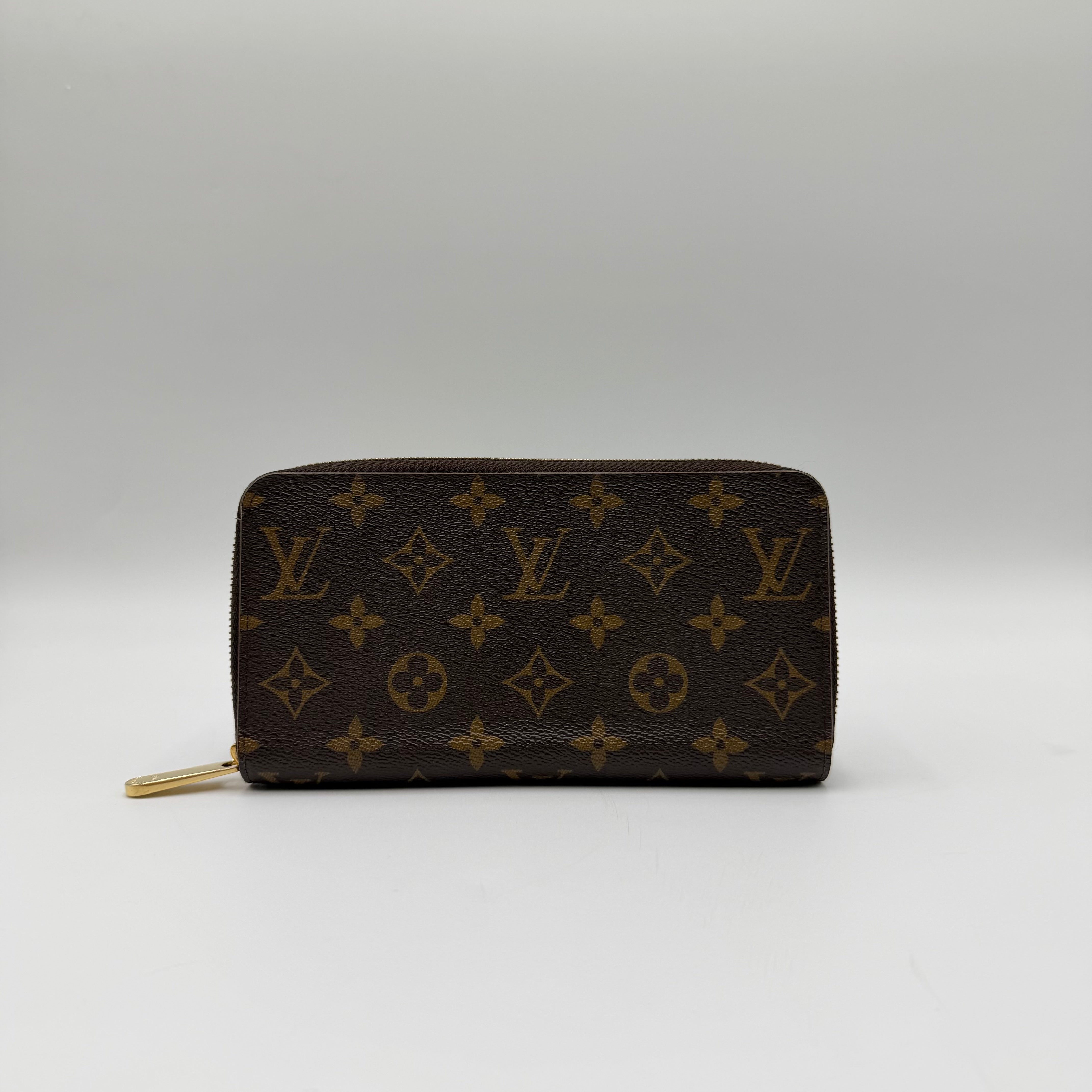 Louis Vuitton Zippy Wallet
