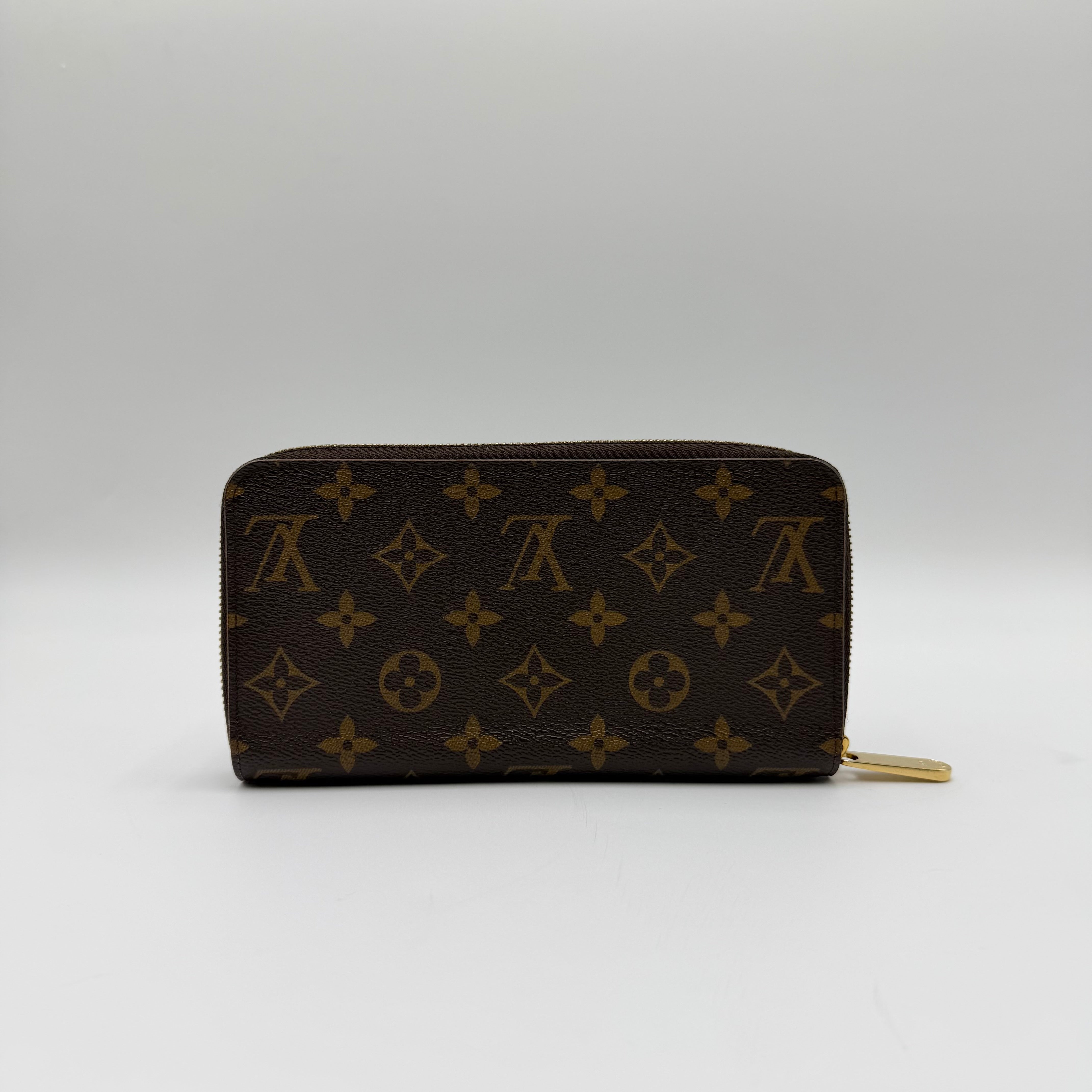 Louis Vuitton Zippy Wallet