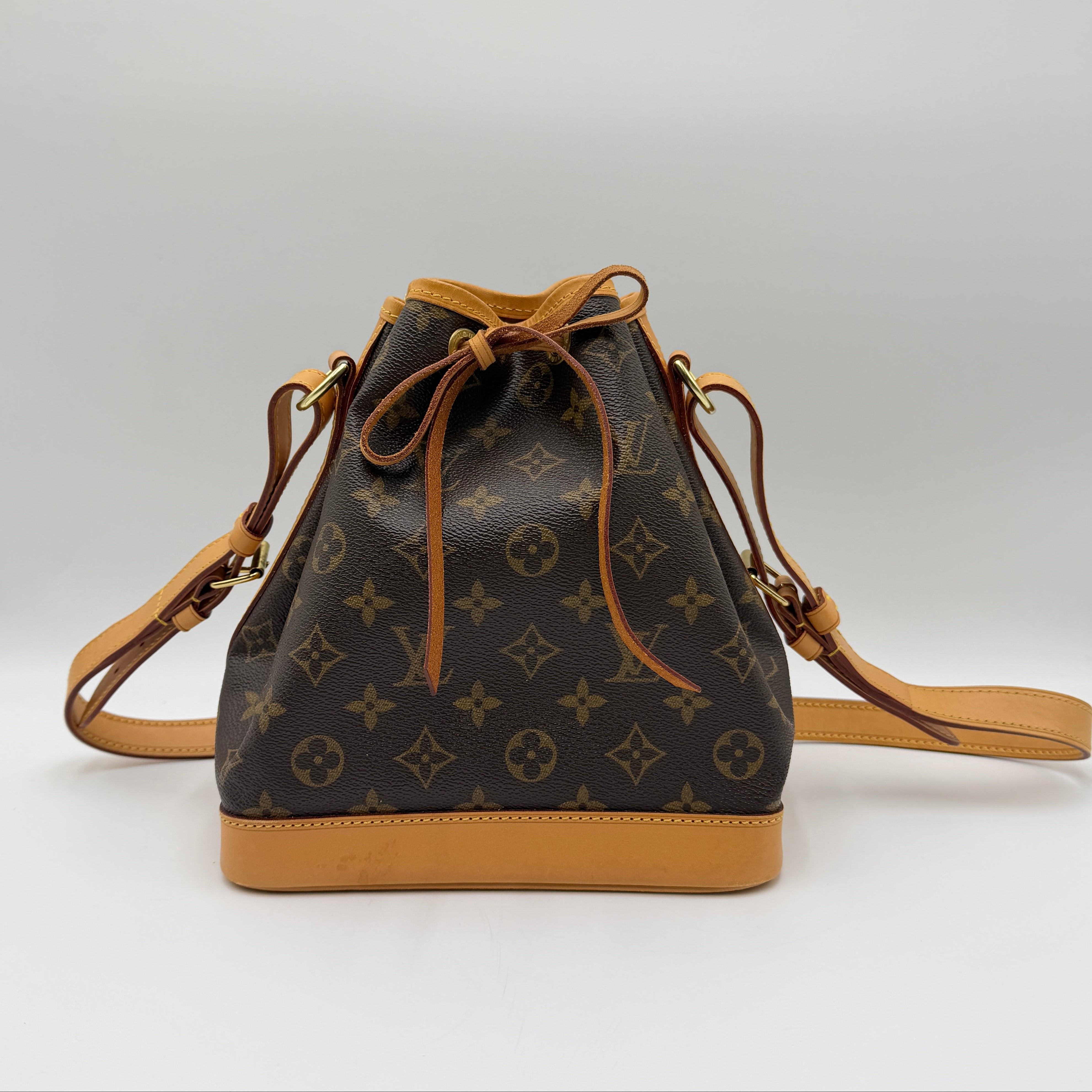 Monograma Louis Vuitton Noé BB