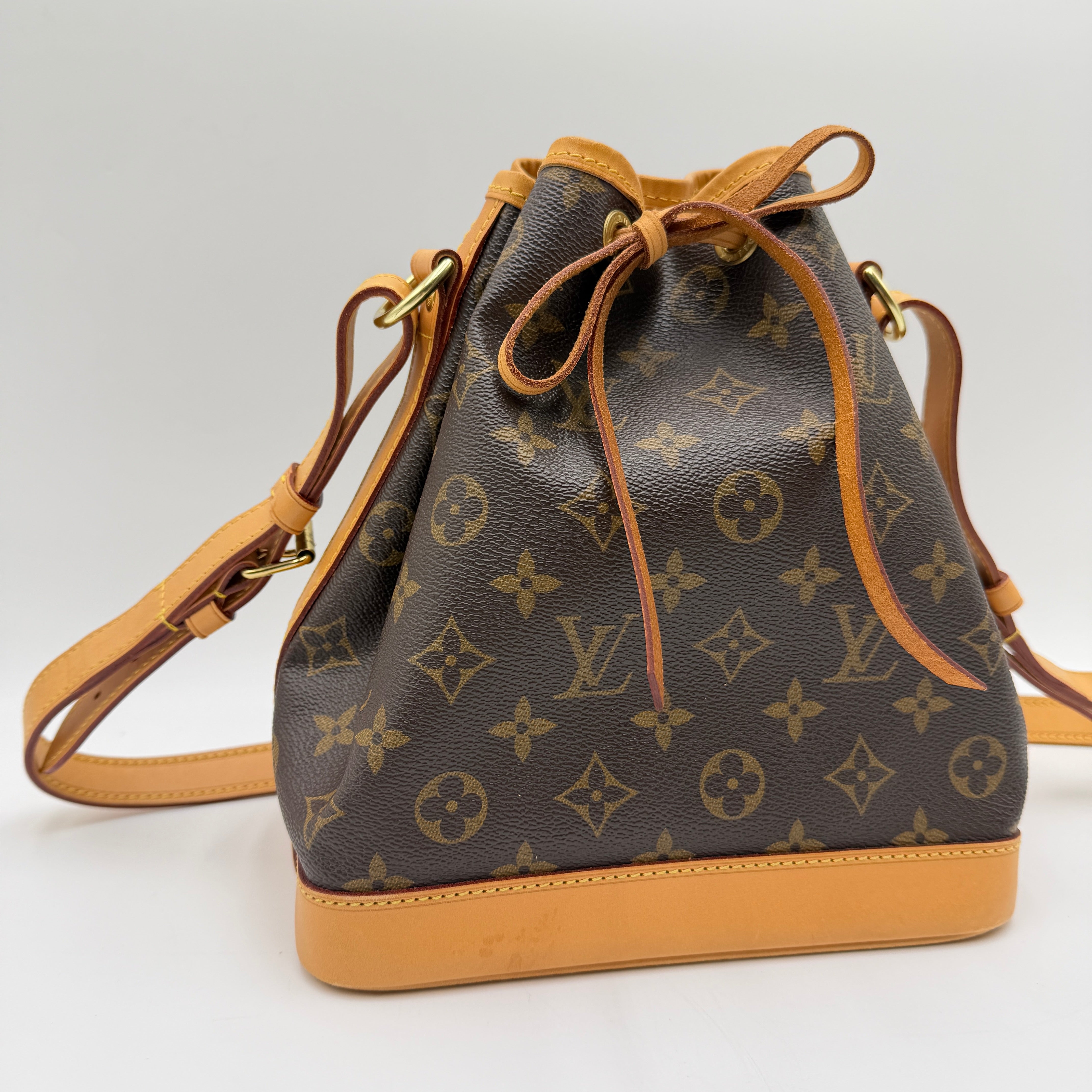Monograma Louis Vuitton Noé BB
