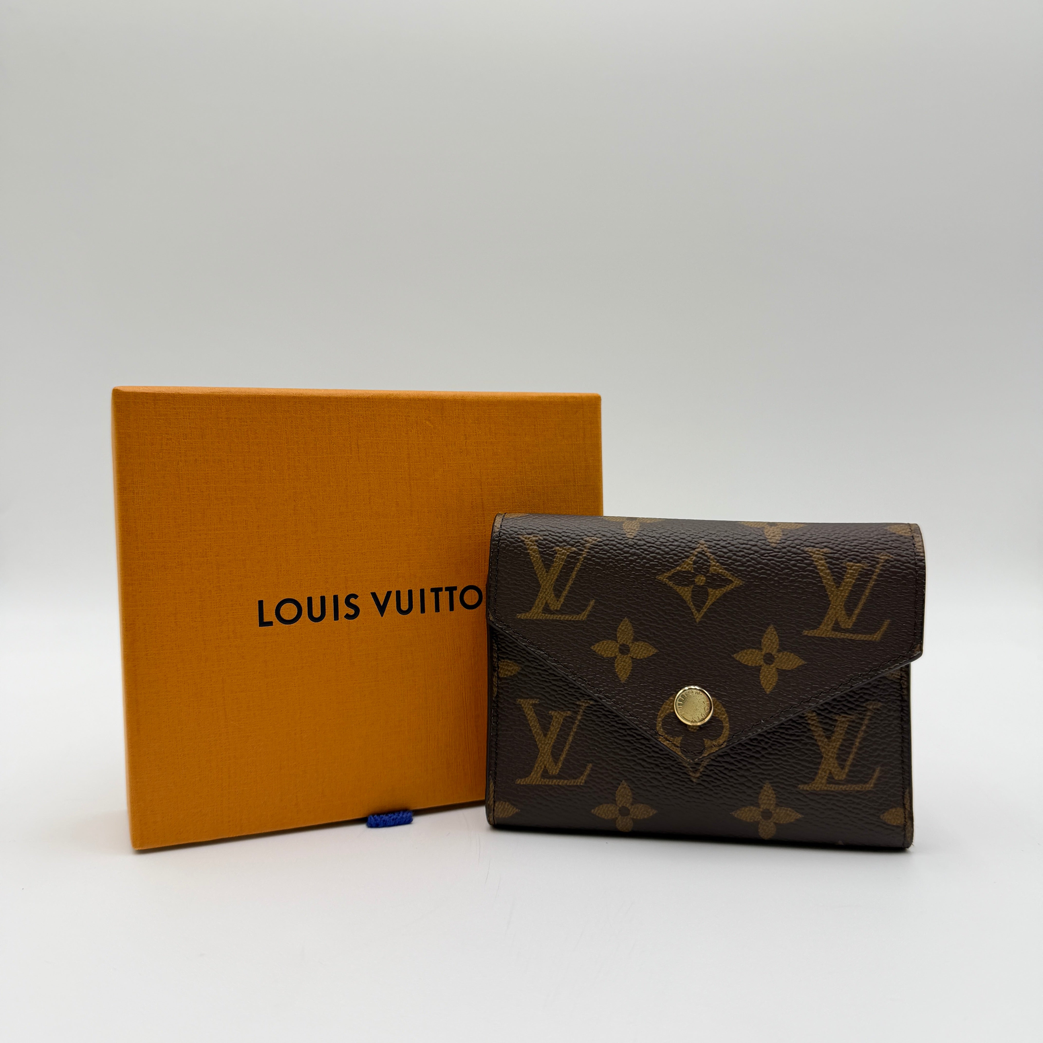 Louis Vuitton Victorine