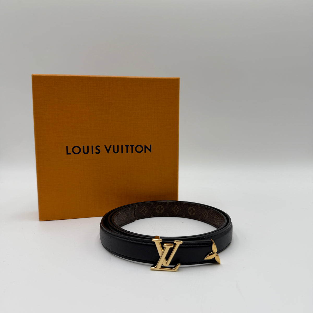 Louis Vuitton Pretty Reversible Belt