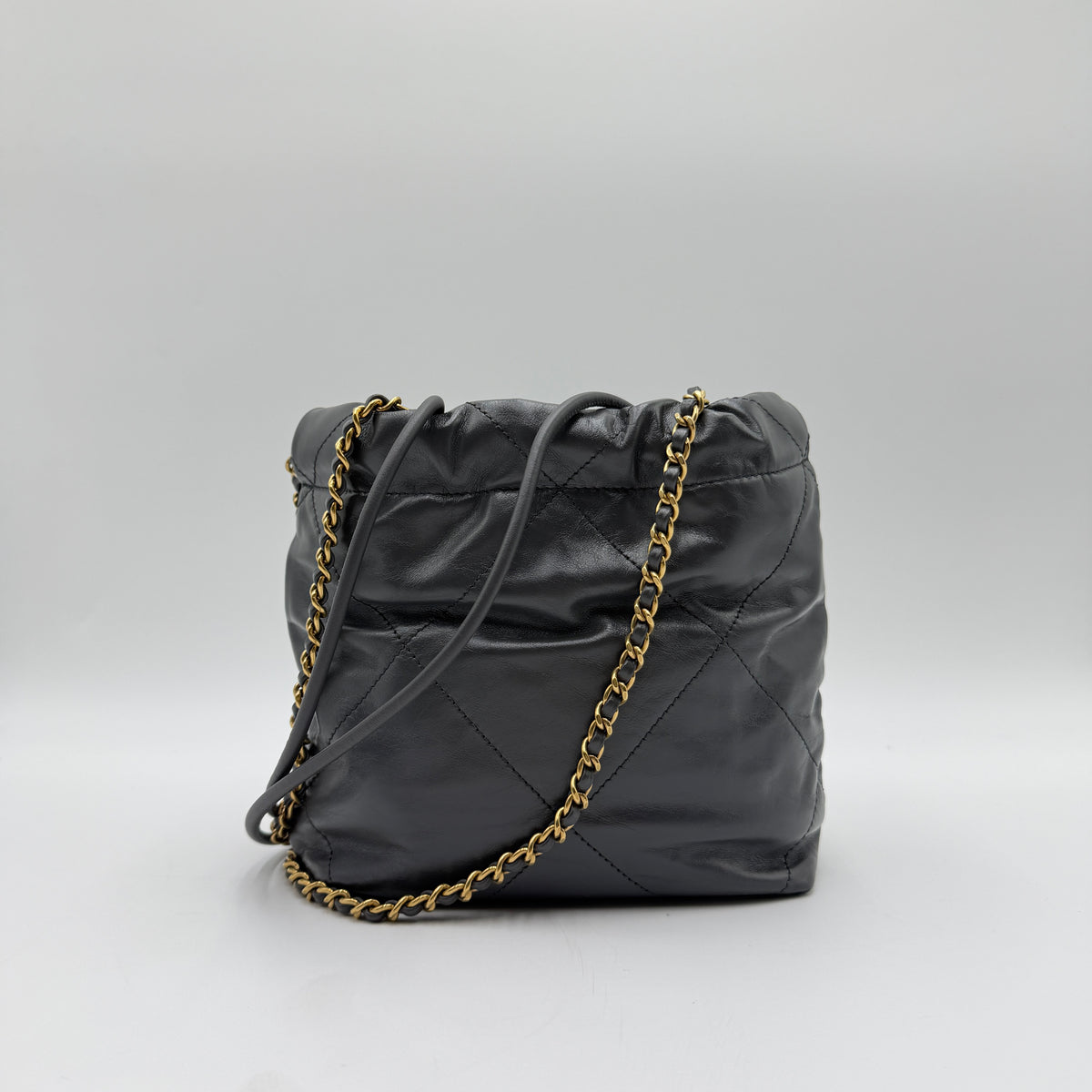 Chanel Mini 22