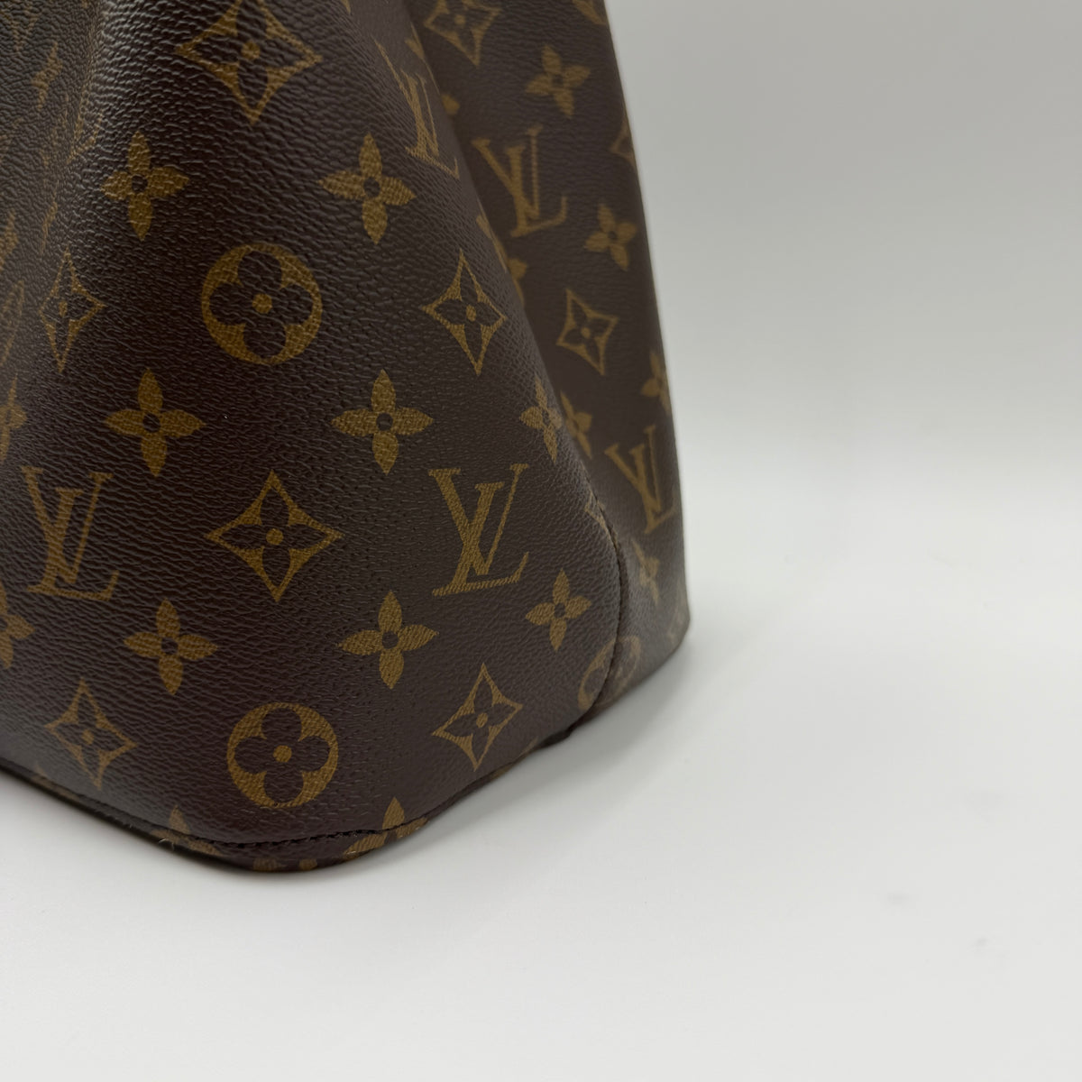 Louis Vuitton NéoNoé MM Monogram.