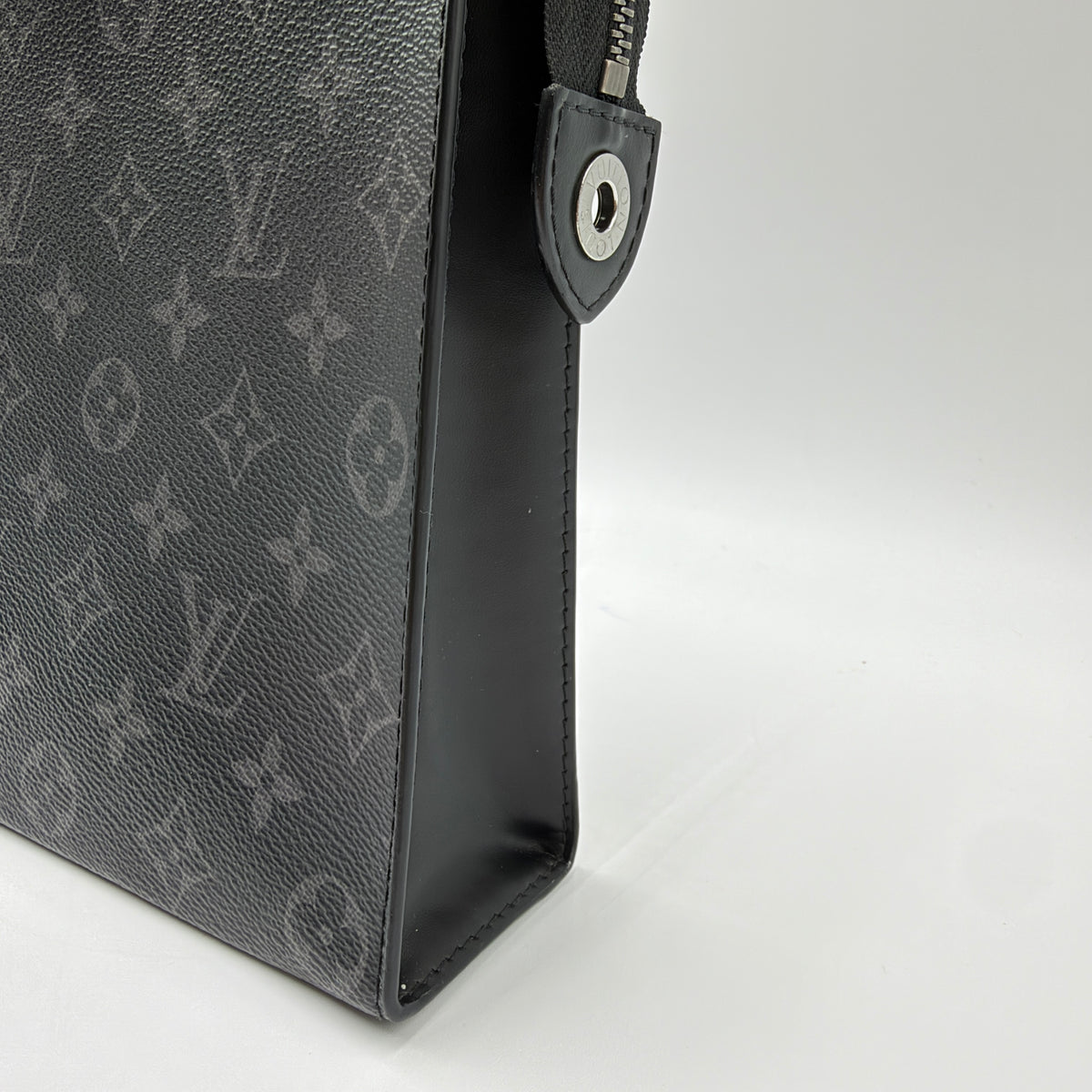 Louis Vuitton Pochette Voyage MM