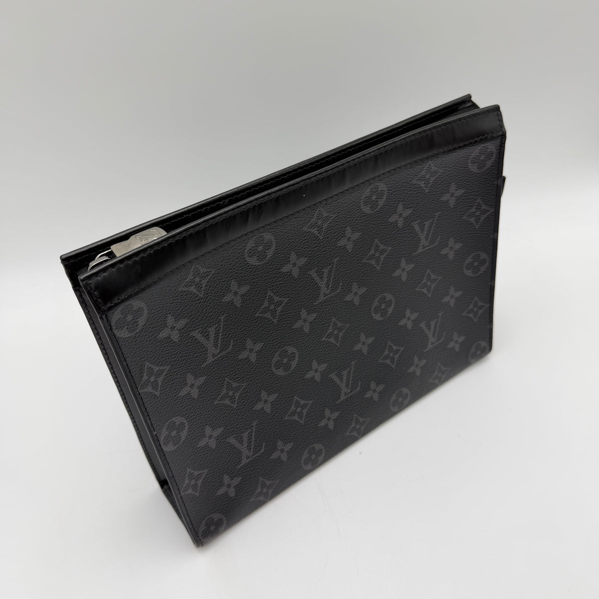 Louis Vuitton Pochette Voyage MM